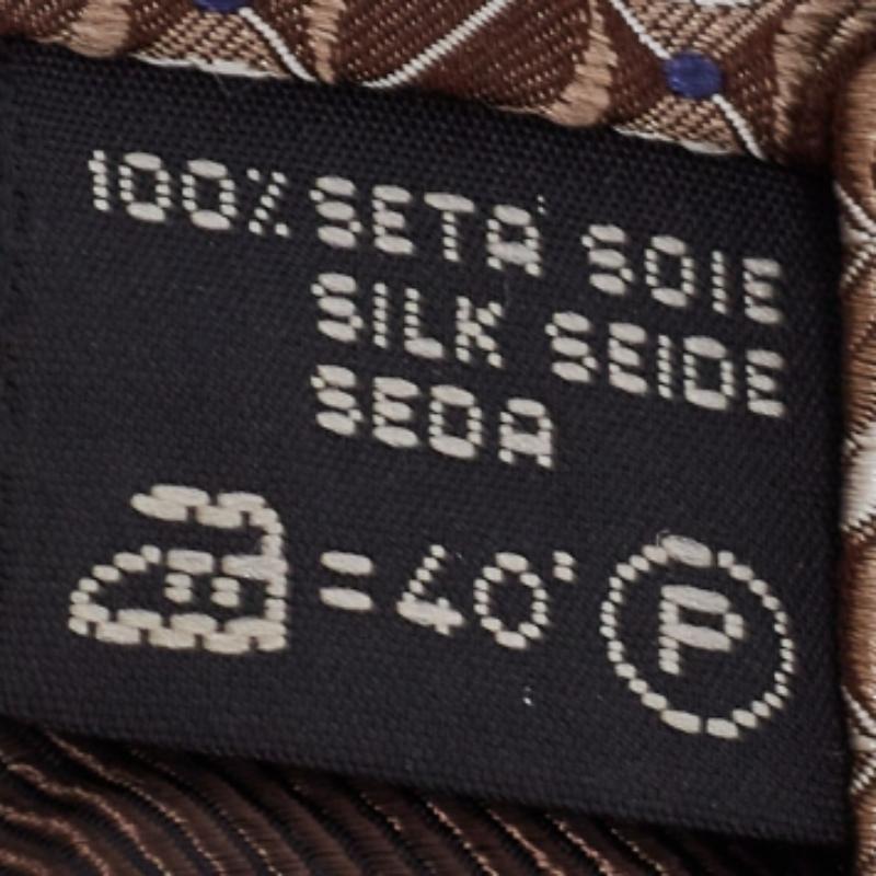 Ermenegildo Zegna Brown Geometric Pattern Jacquard Silk Tie In Good Condition For Sale In Dubai, Al Qouz 2