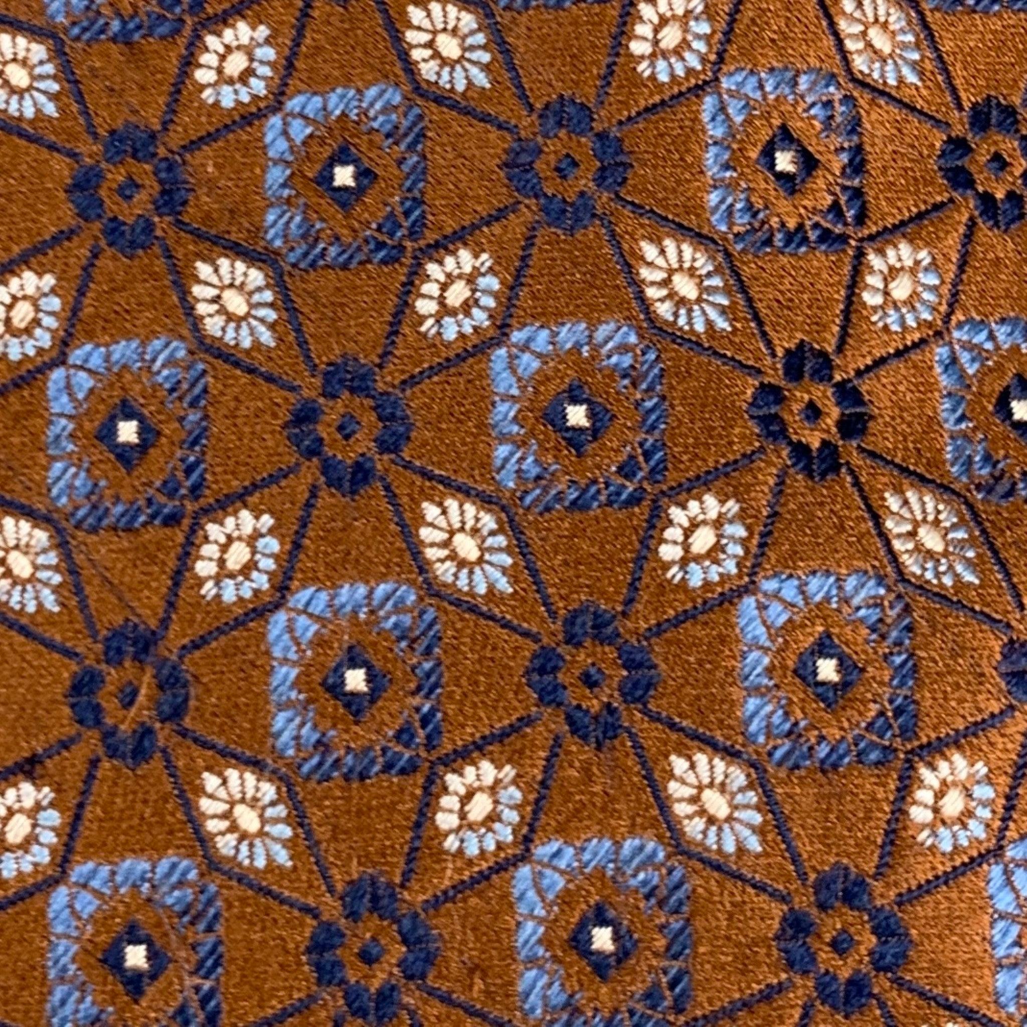 ERMENEGILDO ZEGNA Brown Navy Abstract Floral Silk Jacquard Tie In Excellent Condition For Sale In San Francisco, CA