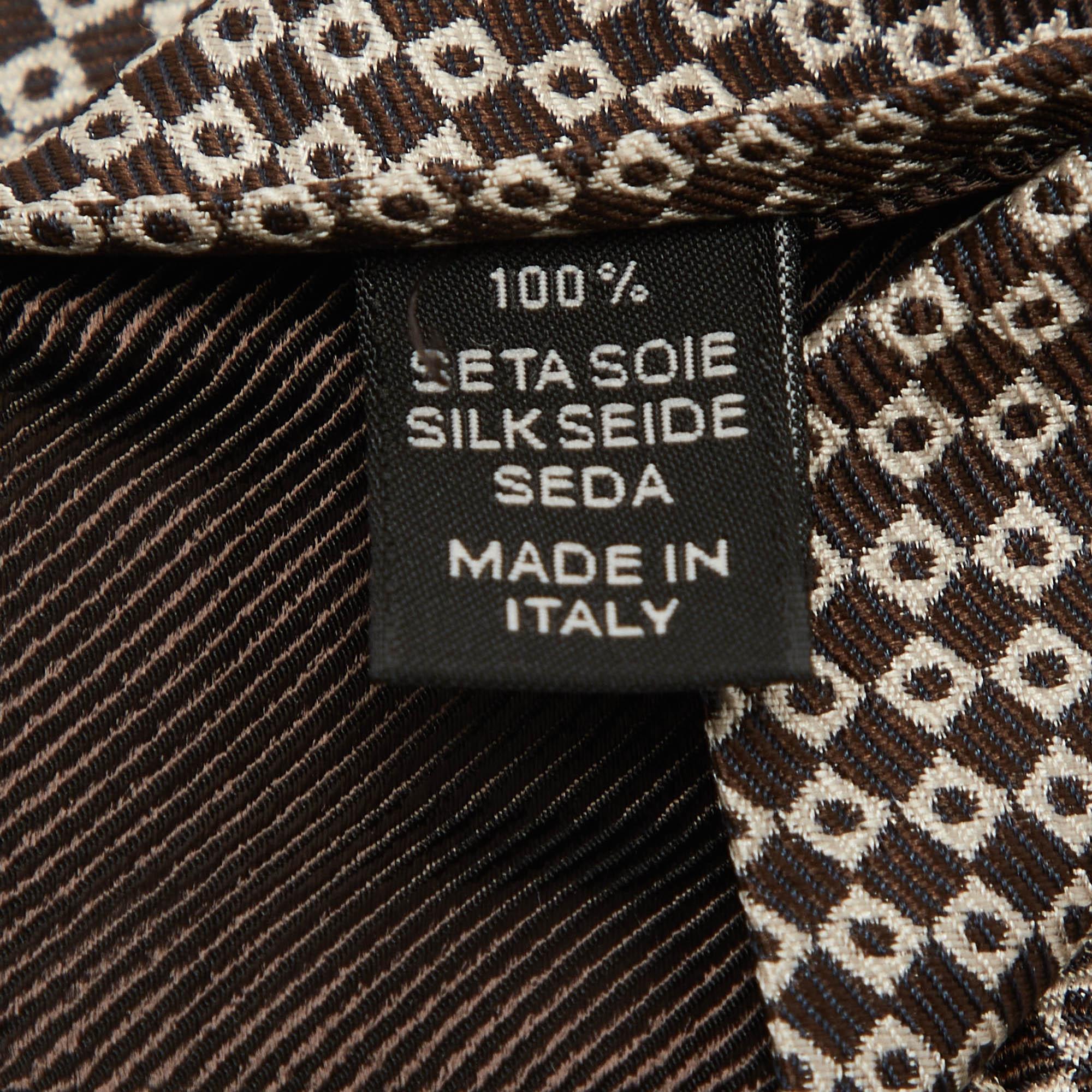 Ermenegildo Zegna Brown/White Square Pattern Jacquard Silk Tie In Excellent Condition For Sale In Dubai, Al Qouz 2
