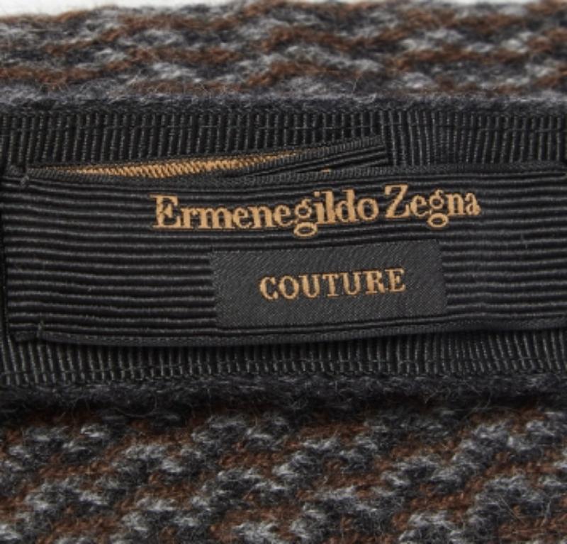 Cravatta Ermenegildo Zegna Couture in maglia di cashmere bicolore Chevron In condizioni ottime in vendita a Dubai, Al Qouz 2