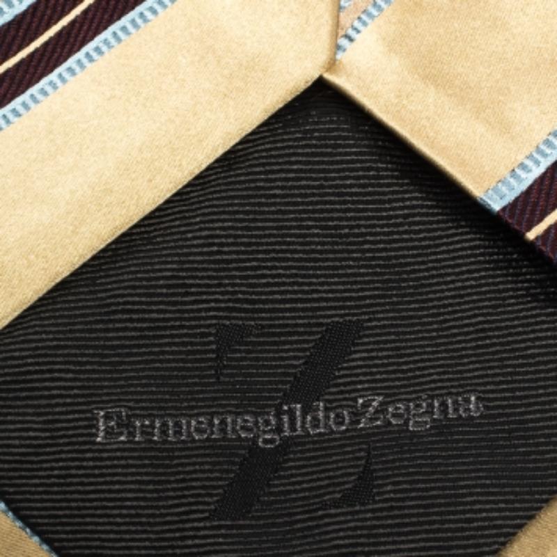Ermenegildo Zegna Cream Diagonal Striped Traditional Silk Tie In condizioni buone in vendita a Dubai, Al Qouz 2
