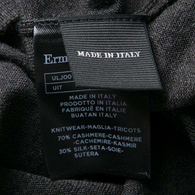 Ermenegildo Zegna Dark Grey Cashmere and Silk Long Sleeve V Neck Sweater XXL In Good Condition In Dubai, Al Qouz 2