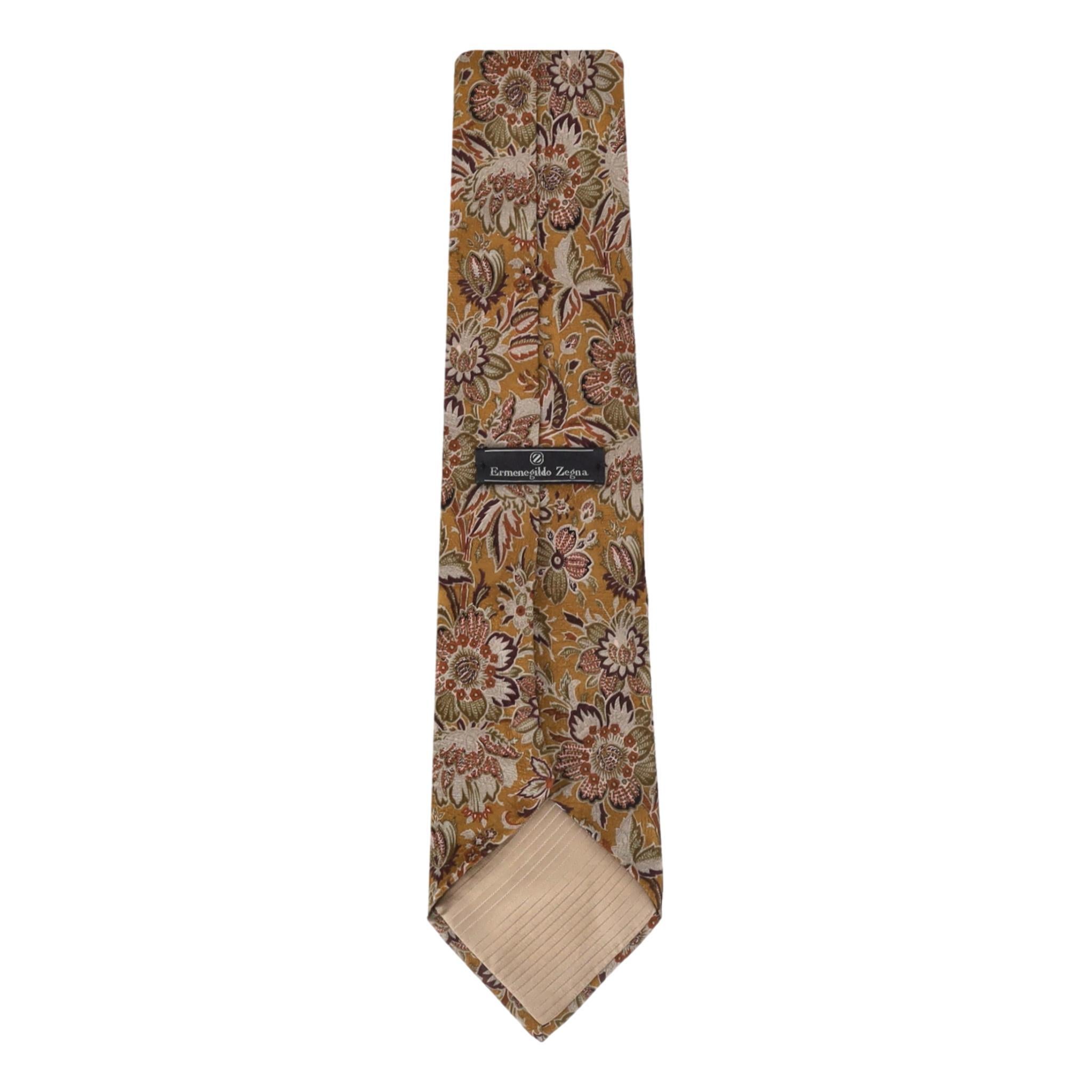 Ermenegildo Zegna Floral Silk Tie In Excellent Condition For Sale In London, GB