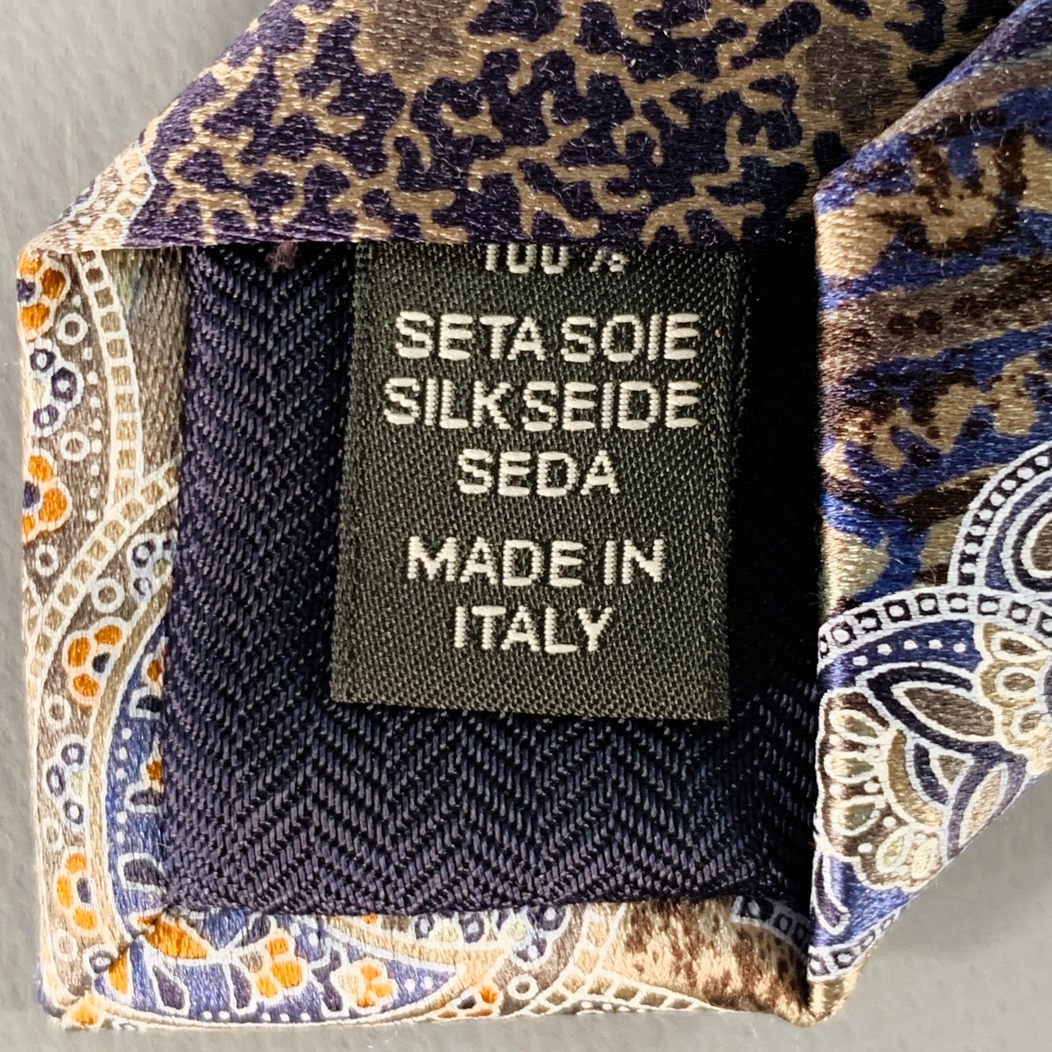 ERMENEGILDO ZEGNA Grey Blue Paisley Silk Tie In Excellent Condition For Sale In San Francisco, CA