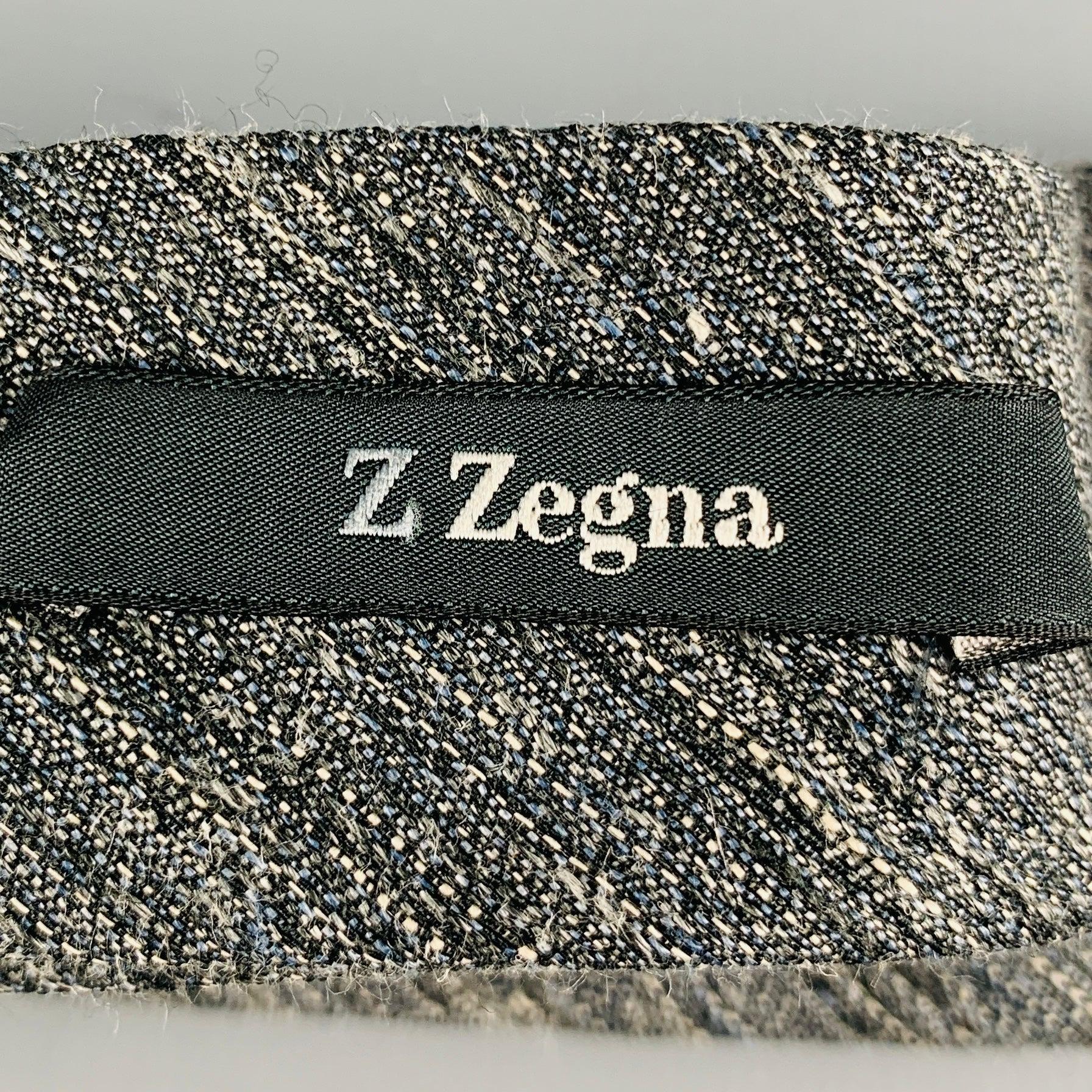 Men's ERMENEGILDO ZEGNA Grey White Diagonal Stripe Linen Silk Tie For Sale