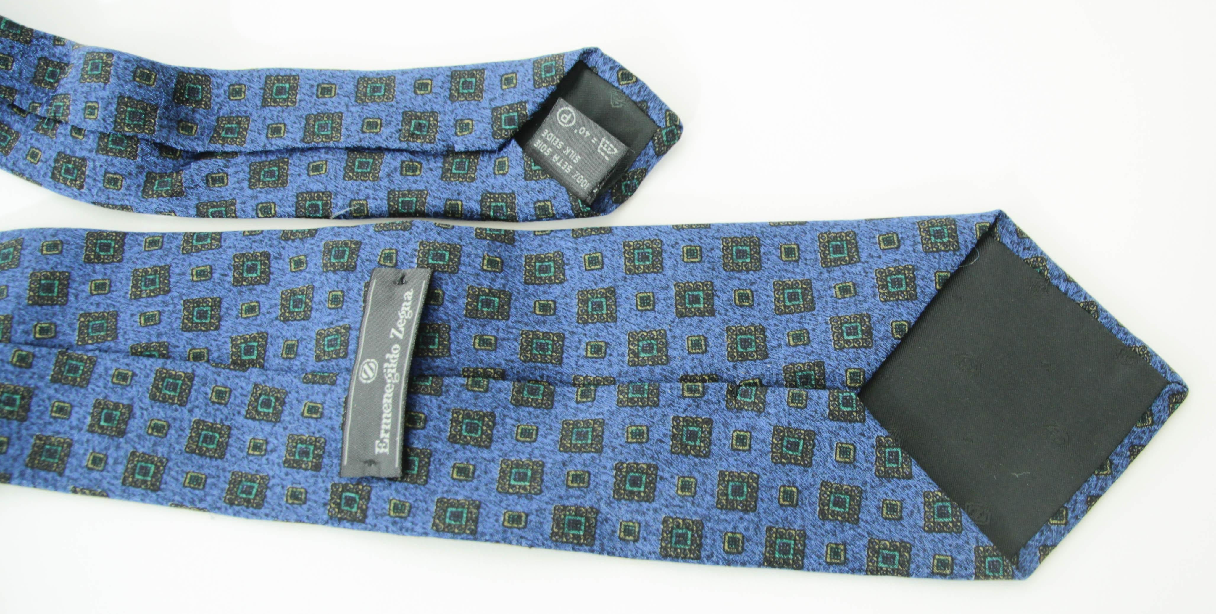 Ermenegildo Zegna Luxury Blue Medallion Silk Neck Tie Italy For Sale 10