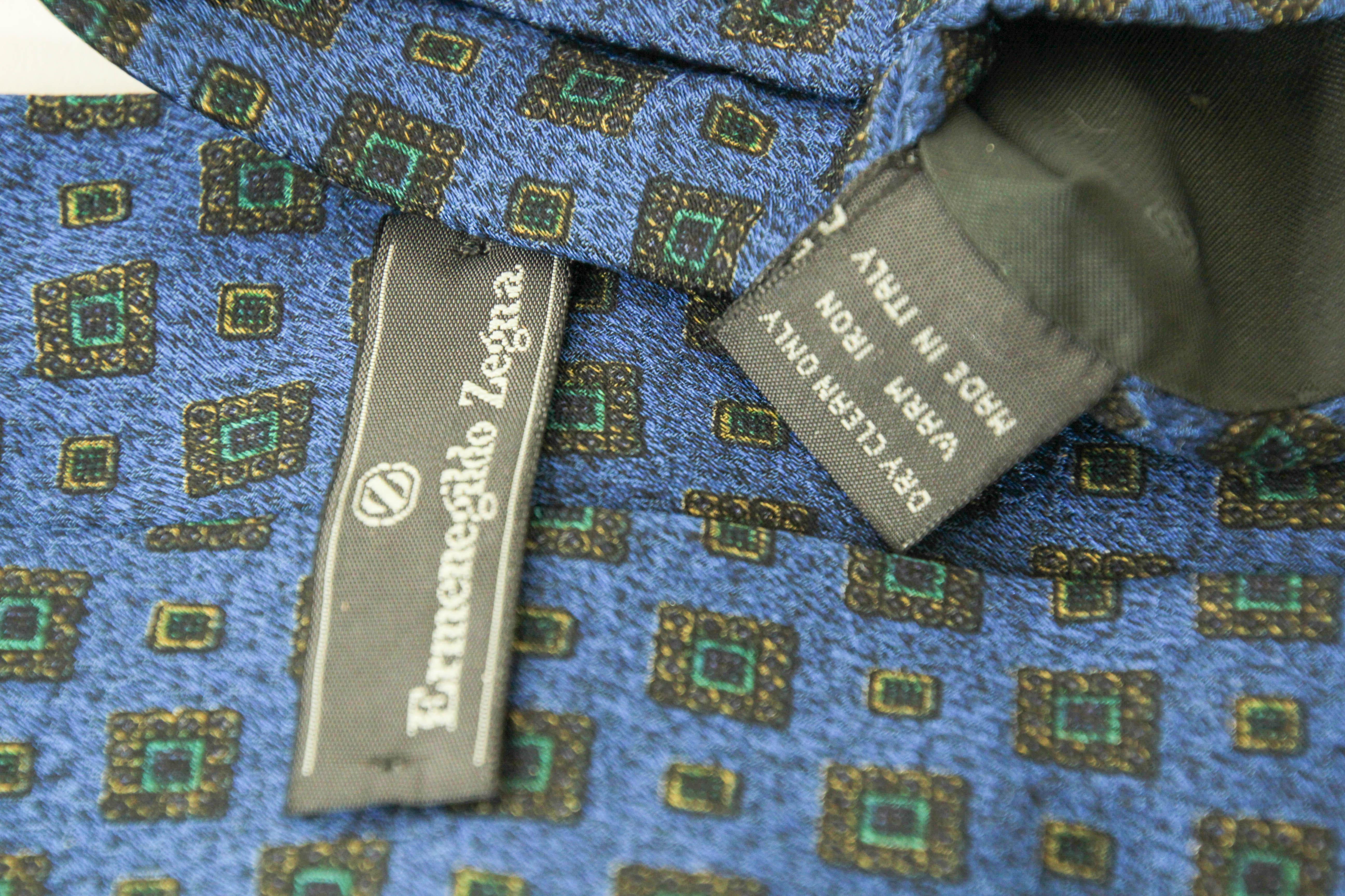 Ermenegildo Zegna Luxury Blue Medallion Silk Neck Tie Italy For Sale 12