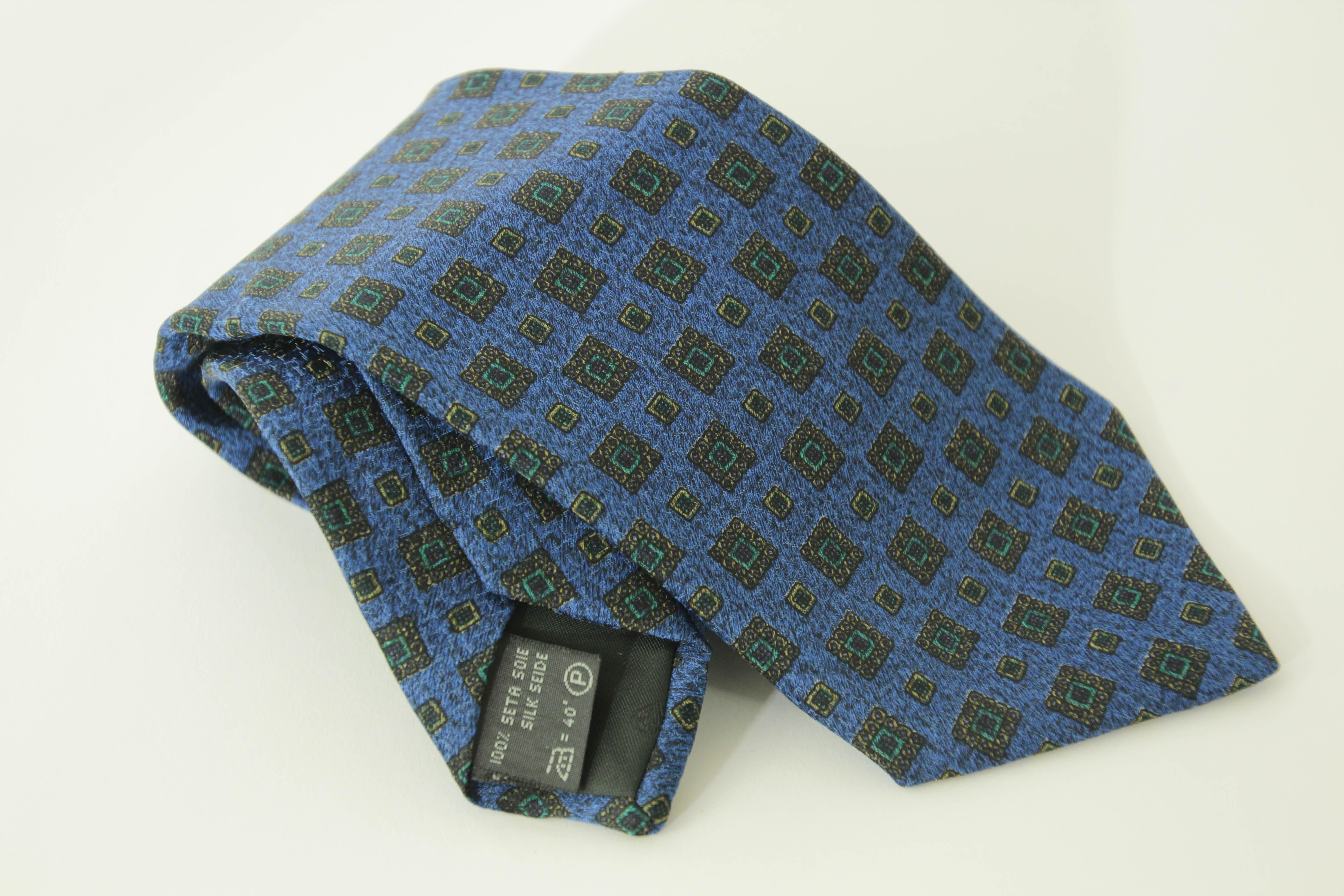 Women's or Men's Ermenegildo Zegna Luxury Blue Medallion Silk Neck Tie Italy For Sale