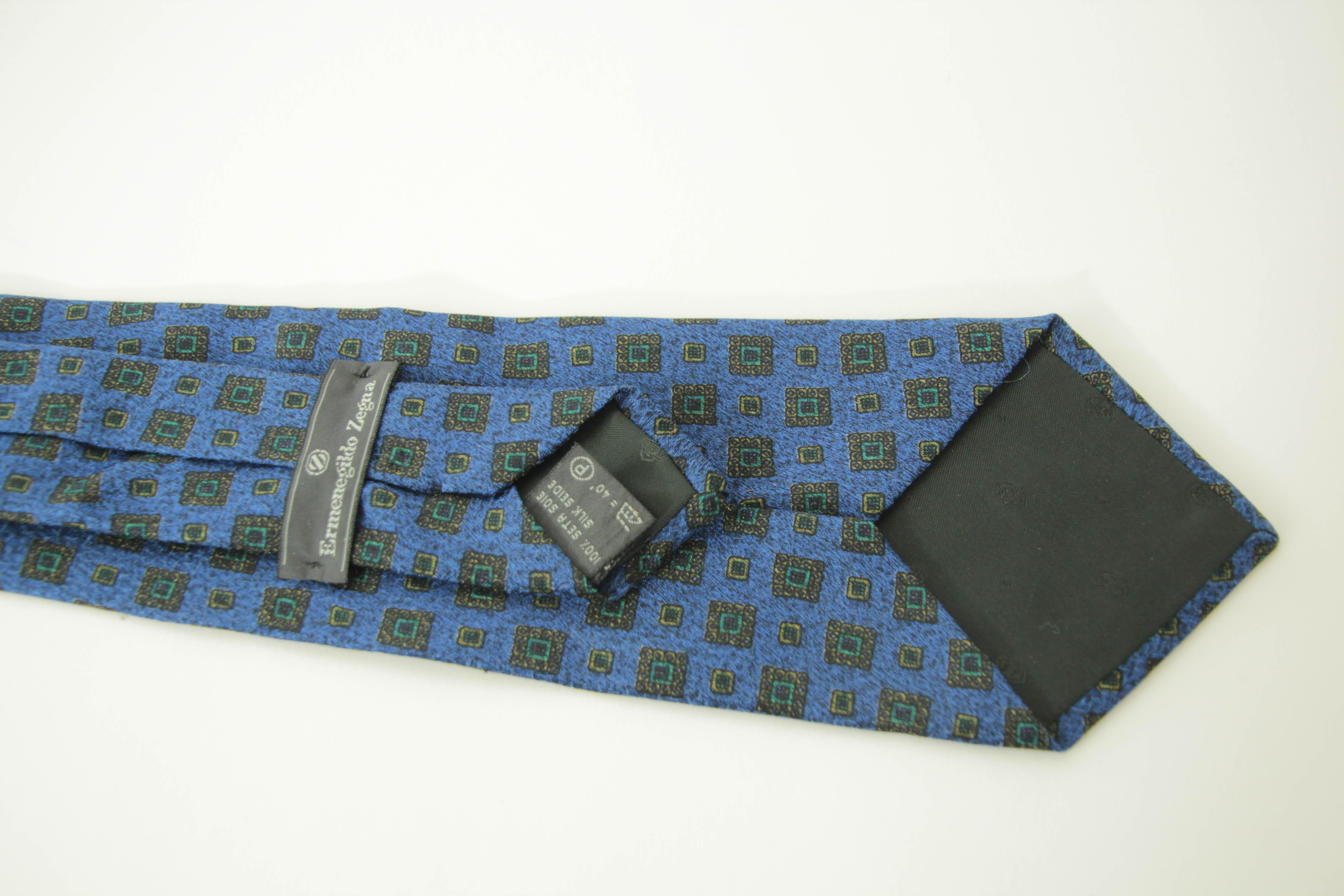 Ermenegildo Zegna Luxury Blue Medallion Silk Neck Tie Italy For Sale 1