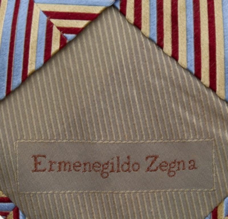 Mehrfarbige Diagonal gemusterte Seidenjacquard-Krawatte von Ermenegildo Zegna im Zustand „Hervorragend“ im Angebot in Dubai, Al Qouz 2