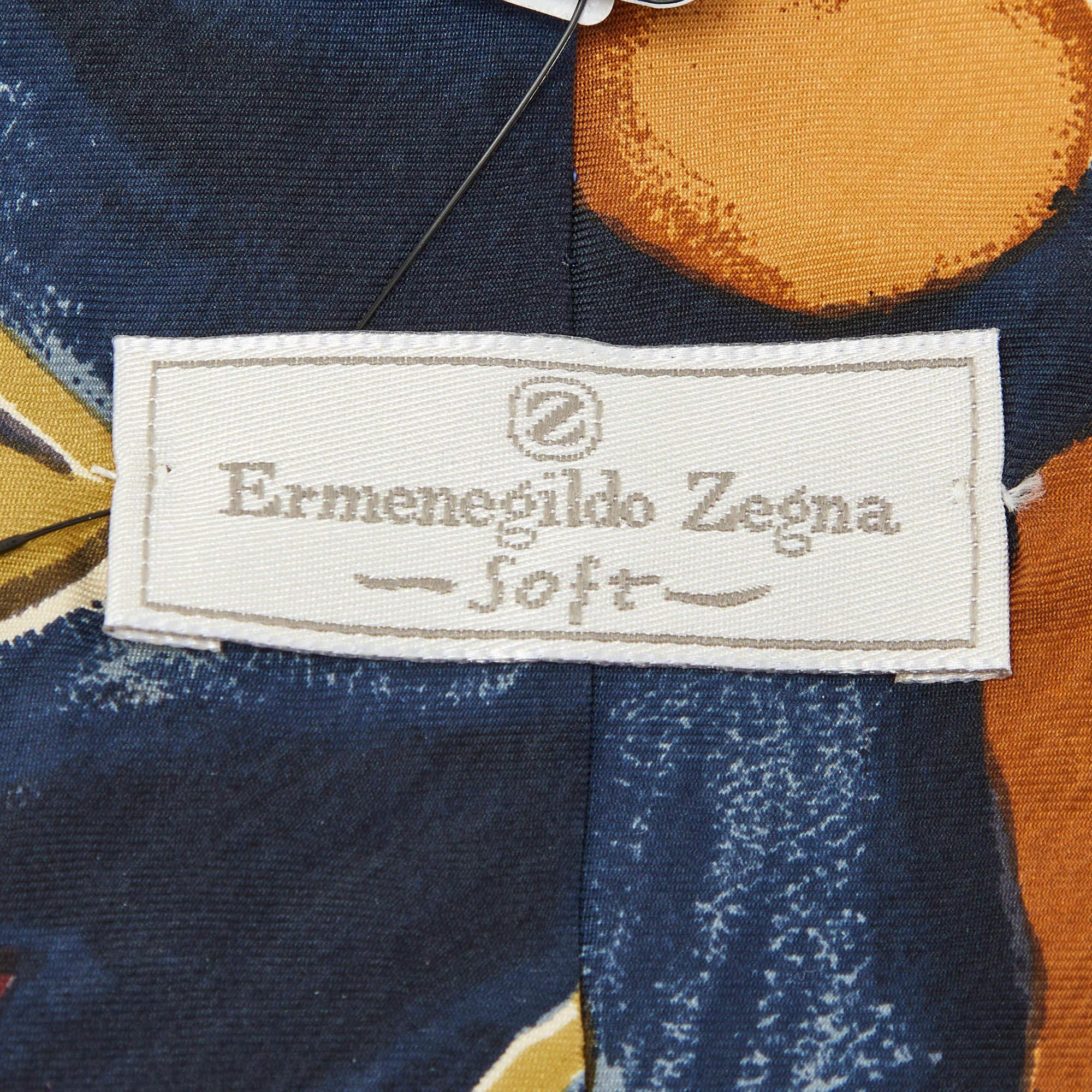 Marrone Cravatta tradizionale in seta con stampa floreale blu navy di Ermenegildo Zegna in vendita
