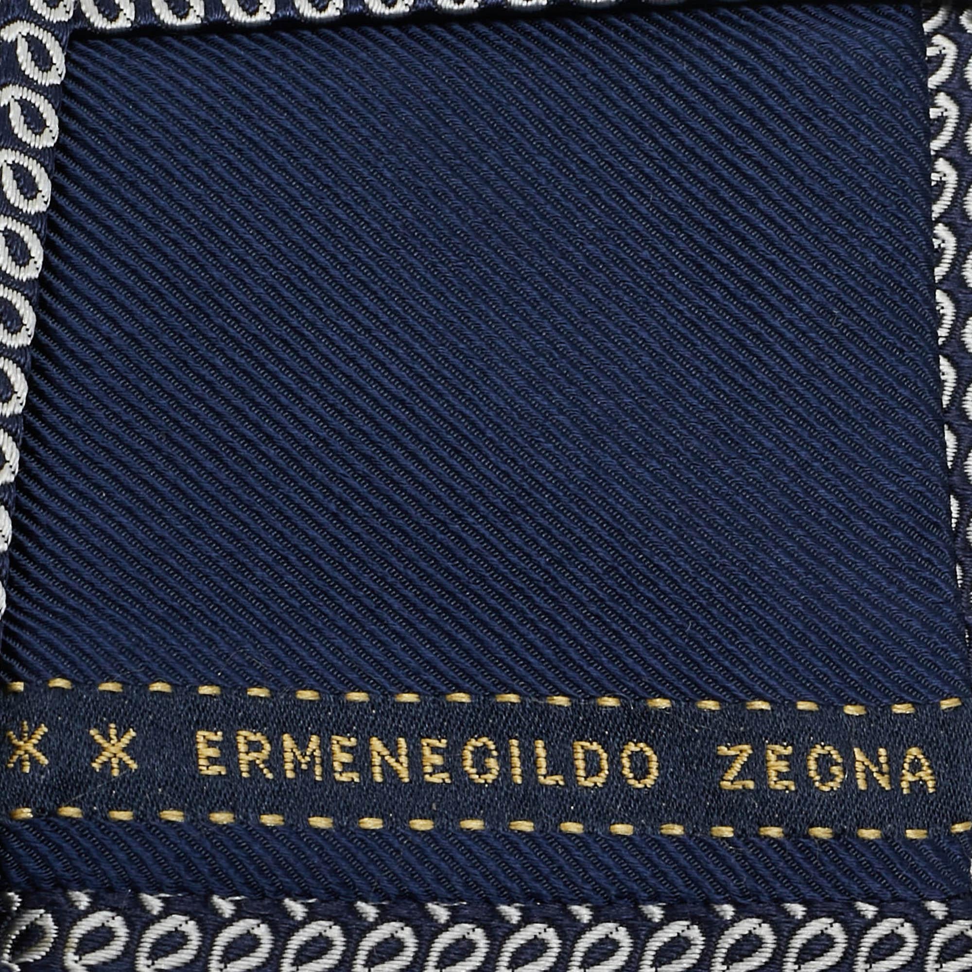 Nero Cravatta Ermenegildo Zegna in seta jacquard blu navy/bianco in vendita