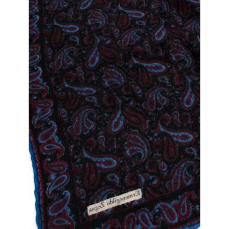Ermenegildo Zegna Navy Paisley Pocket Square

- Made of soft and light silk.
- square cut
- Yellow paisley pattern over a navy background.

Made in Italy.
Dry clean only.
Condition 9.5/10.

PLEASE NOTE, THESE ITEMS ARE PRE-OWNED AND MAY SHOW SIGNS