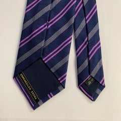 ERMENEGILDO ZEGNA Corbata de seda a rayas diagonales azul marino púrpura