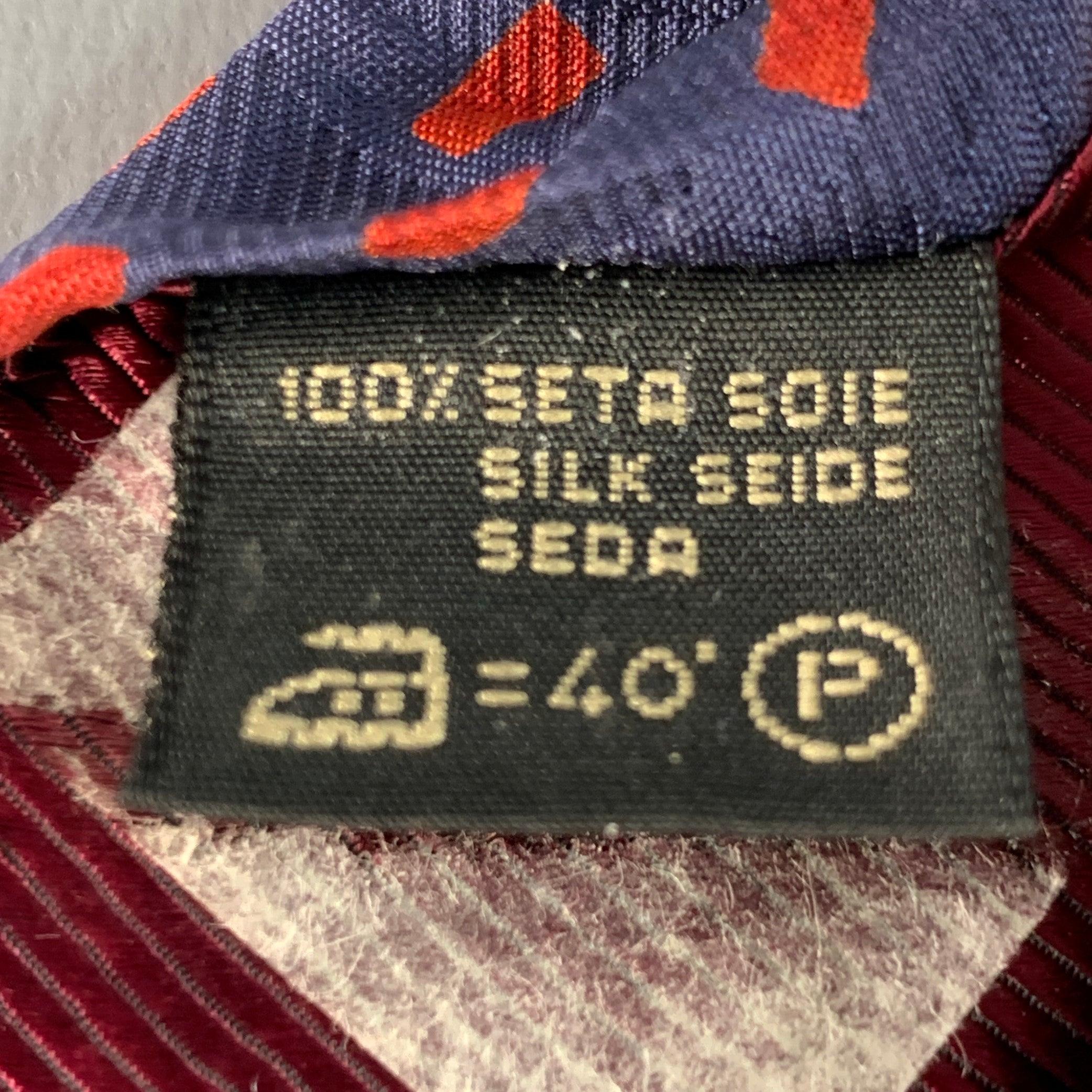 Ermenegildo Zegna Cravate en soie rouge marine à rectangles Pour hommes en vente