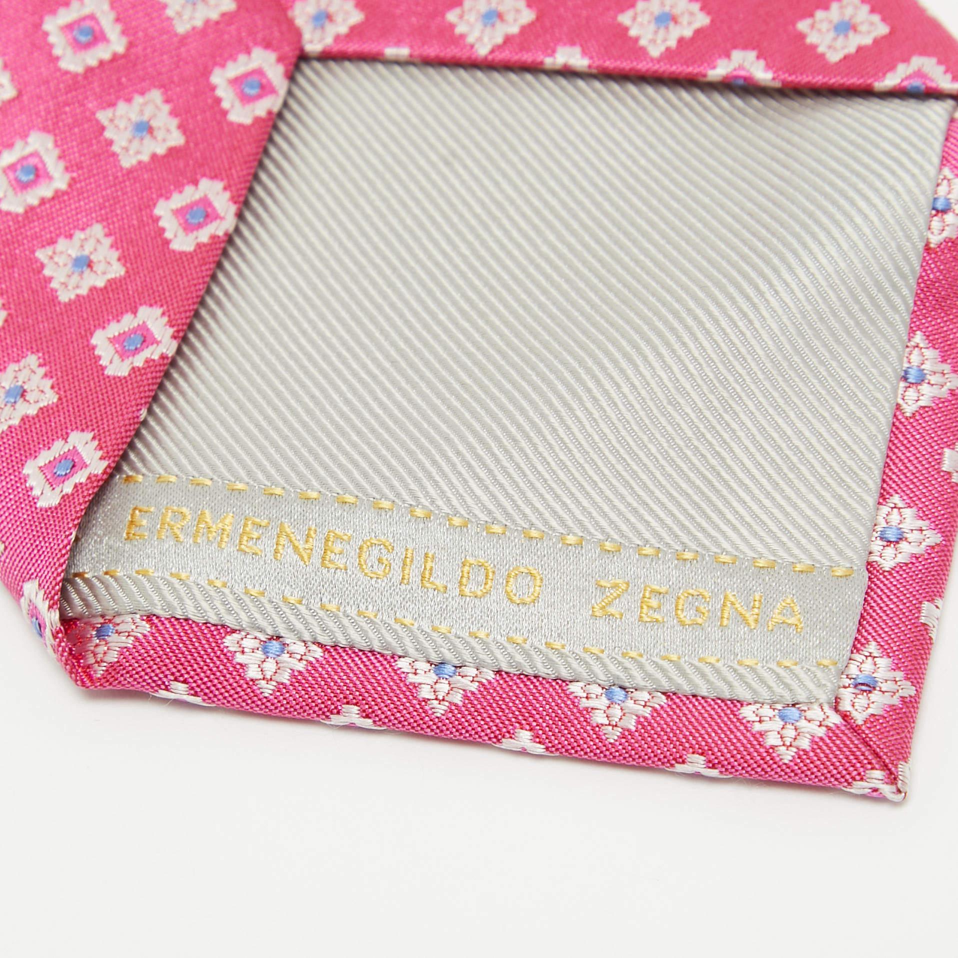 Ermenegildo Zegna Pink Silk Jacquard Tie In Good Condition In Dubai, Al Qouz 2