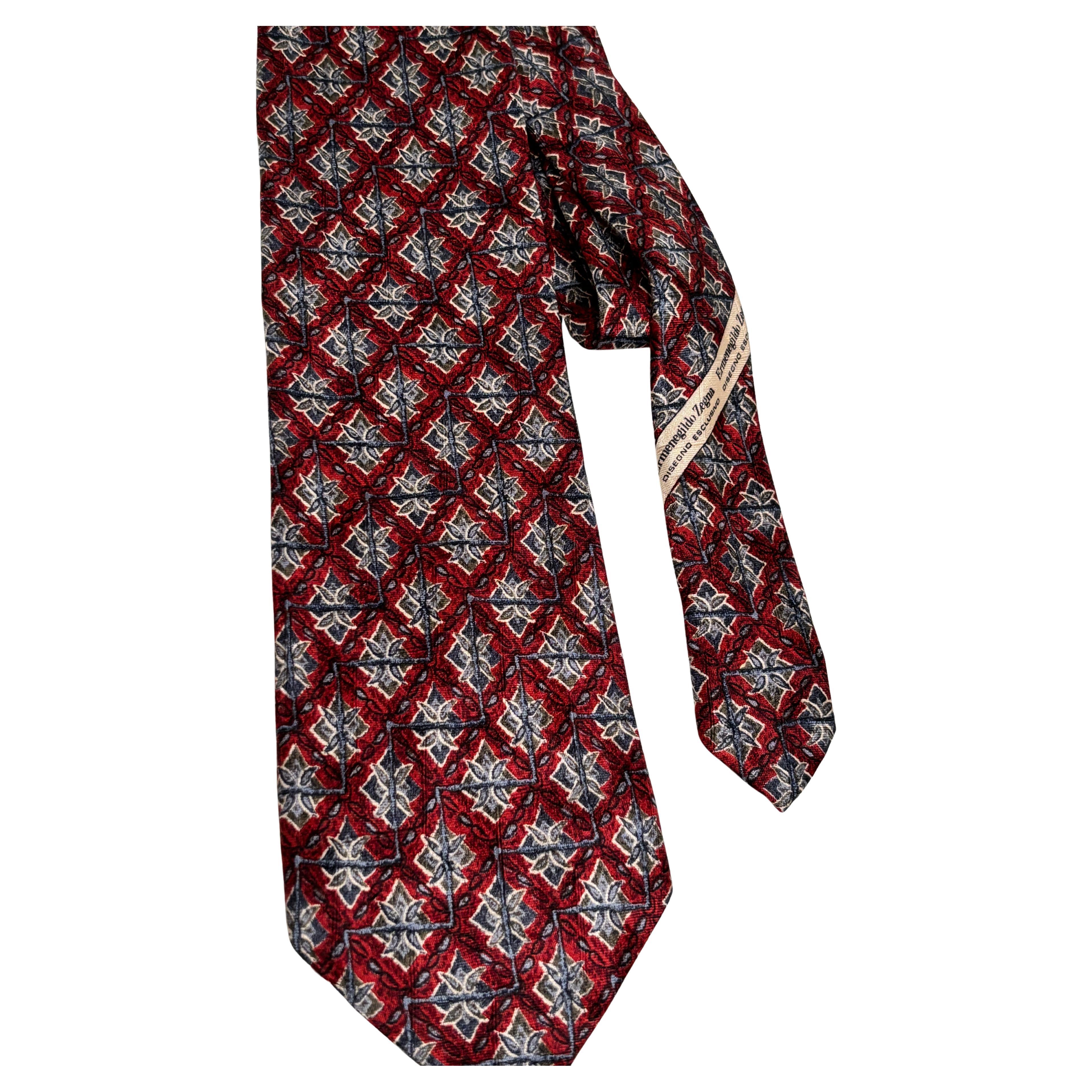 Ermenegildo Zegna Krawatte aus roter und blauer Seide mit Jacquardmuster Italien (Schwarz) im Angebot