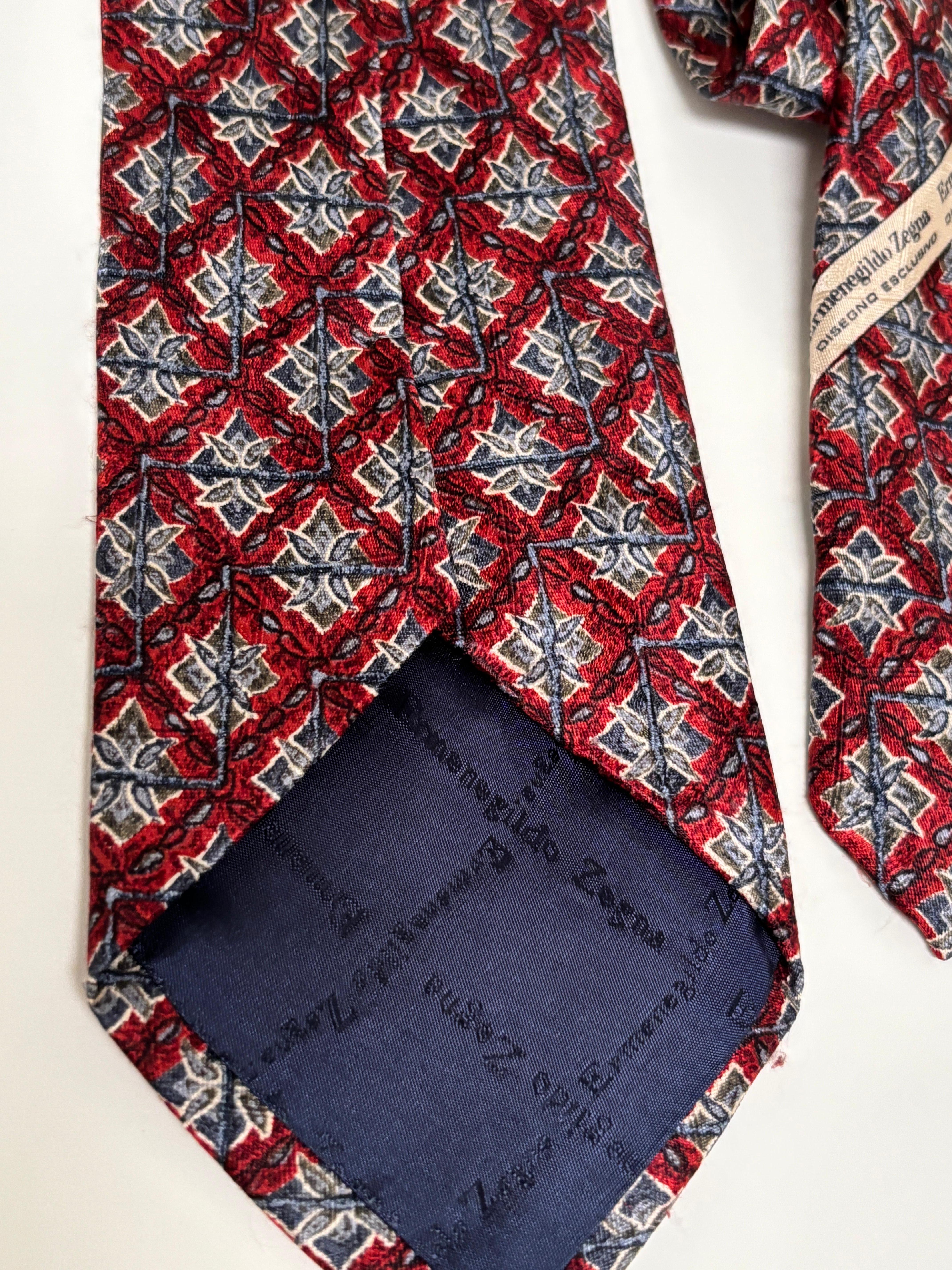 Ermenegildo Zegna Krawatte aus roter und blauer Seide mit Jacquardmuster Italien im Angebot 2