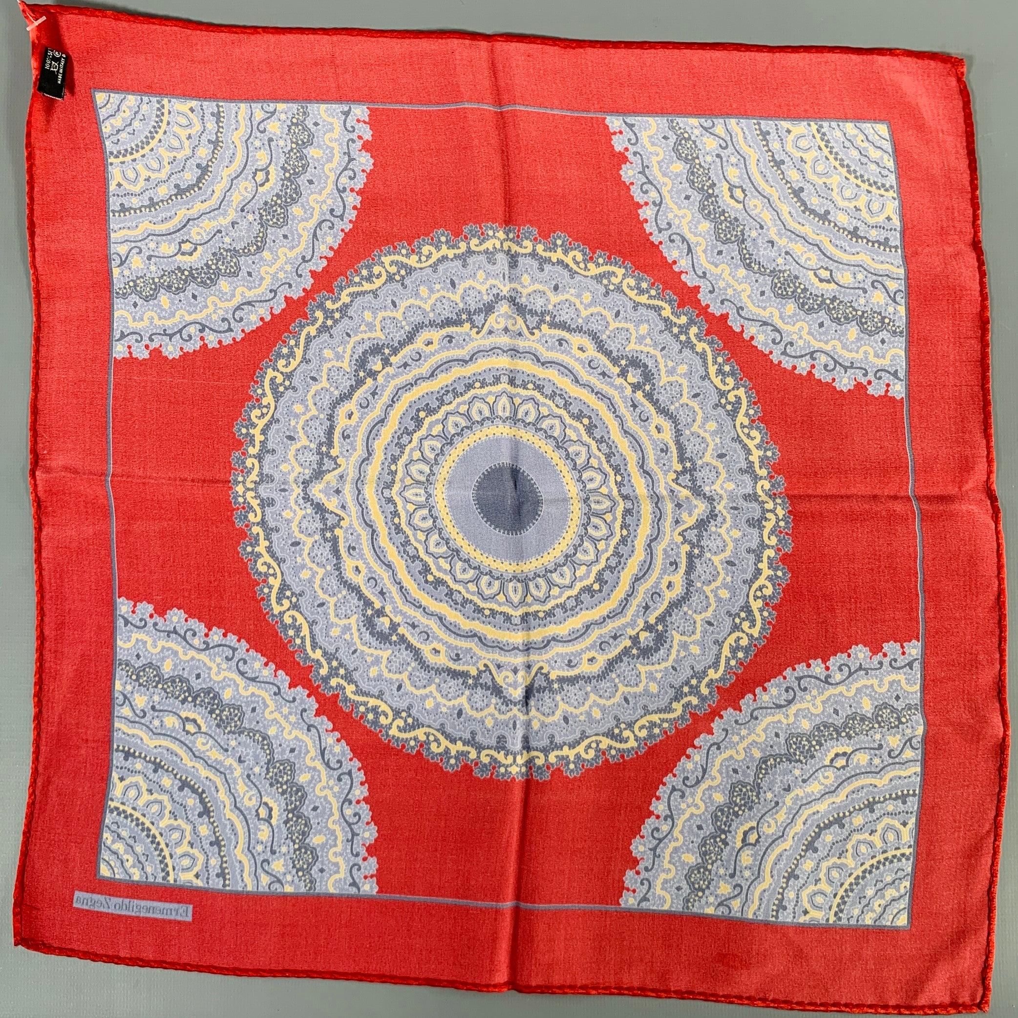 ERMENEGILDO ZEGNA Red Blue Silk Pocket Square In Good Condition For Sale In San Francisco, CA