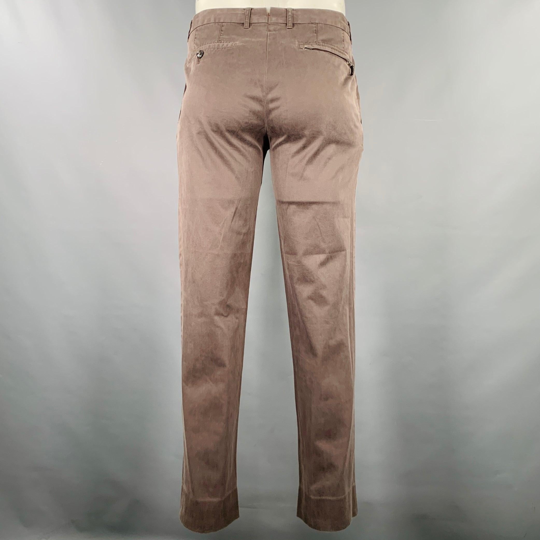ERMENEGILDO ZEGNA casual pants in a brown cotton stretch blend fabric featuring a flat front style, straight leg, and zip fly closure. Made in Romania.Excellent Pre-Owned Condition. 

Marked:   50R 

Measurements: 
  Waist: 34 inches Rise: 8 inches