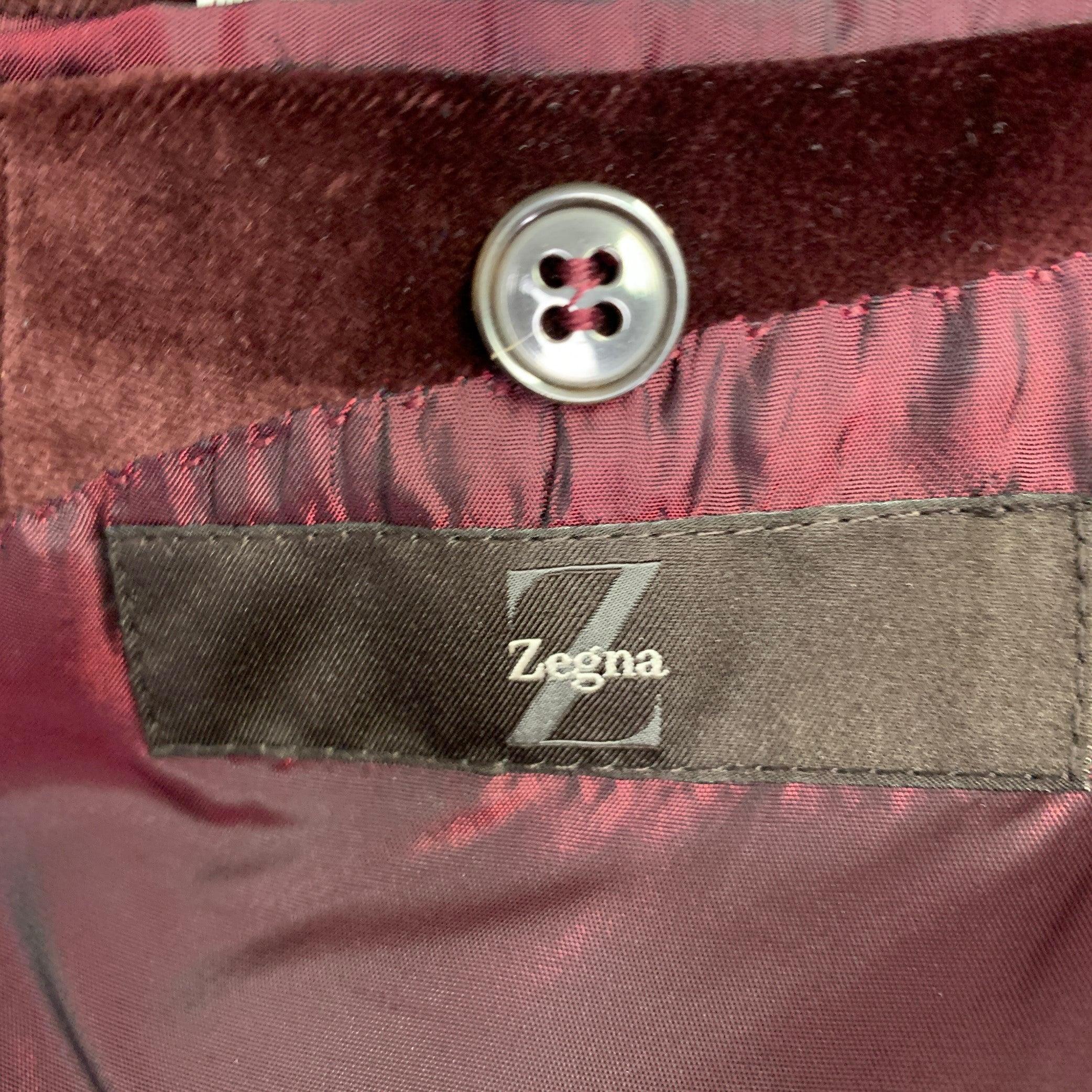 ERMENEGILDO ZEGNA - Manteau de sport en velours et coton bordeaux, taille 40 en vente 1