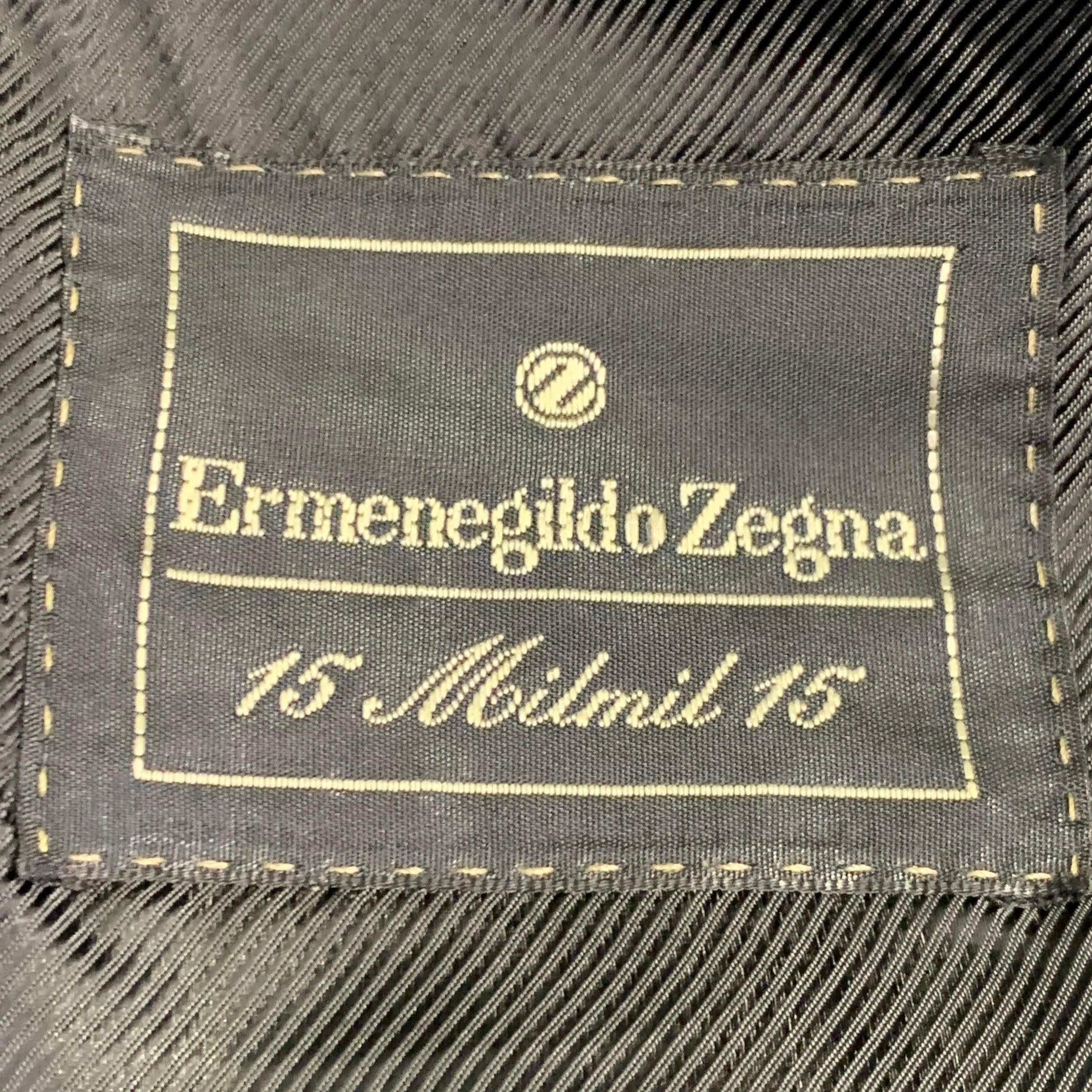 ERMENEGILDO ZEGNA Size 44 Grey Charcoal Wool Notch Lapel Suit 2