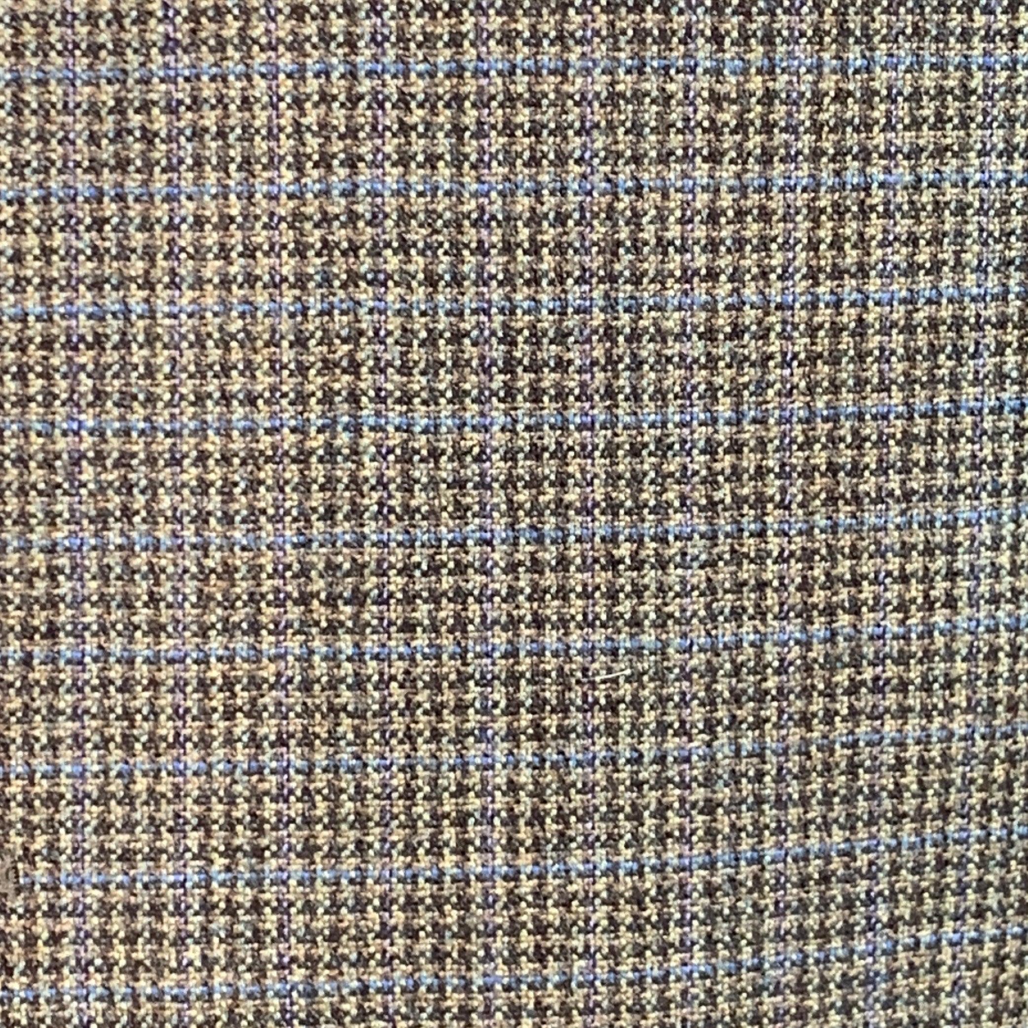 ERMENEGILDO ZEGNA
cappotto sportivo in tessuto di lana verde e blu con motivo pied-de-poule, revers a lancia, doppio spacco sul retro e chiusura a tre bottoni. Made in Italy.Ottime condizioni di usato.  

Contrassegnato:   IT 54L 

Misure: 
