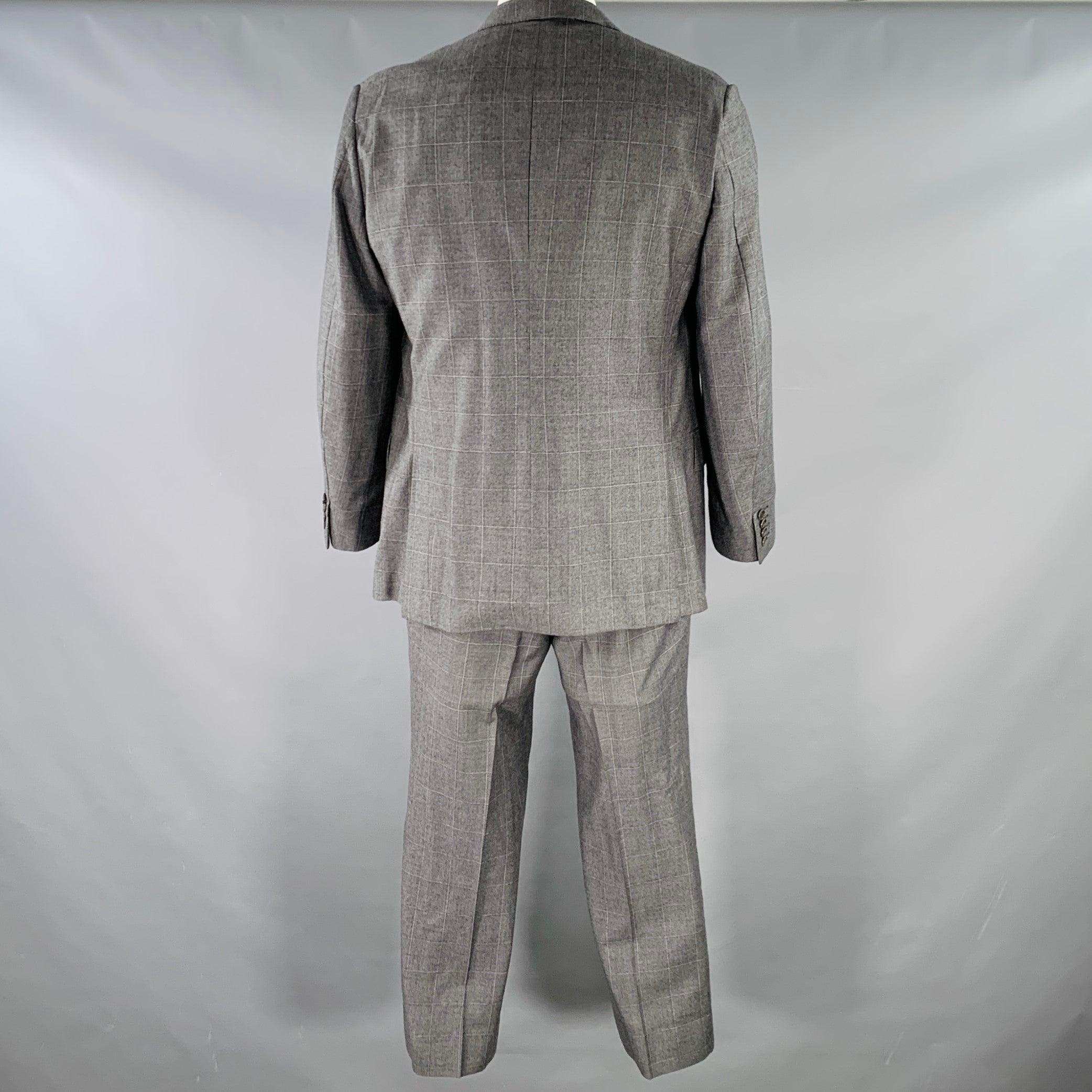 Gris ERMENEGILDO ZEGNA Taille 46 gris blanc pantalon de fenêtre à revers en laine en vente