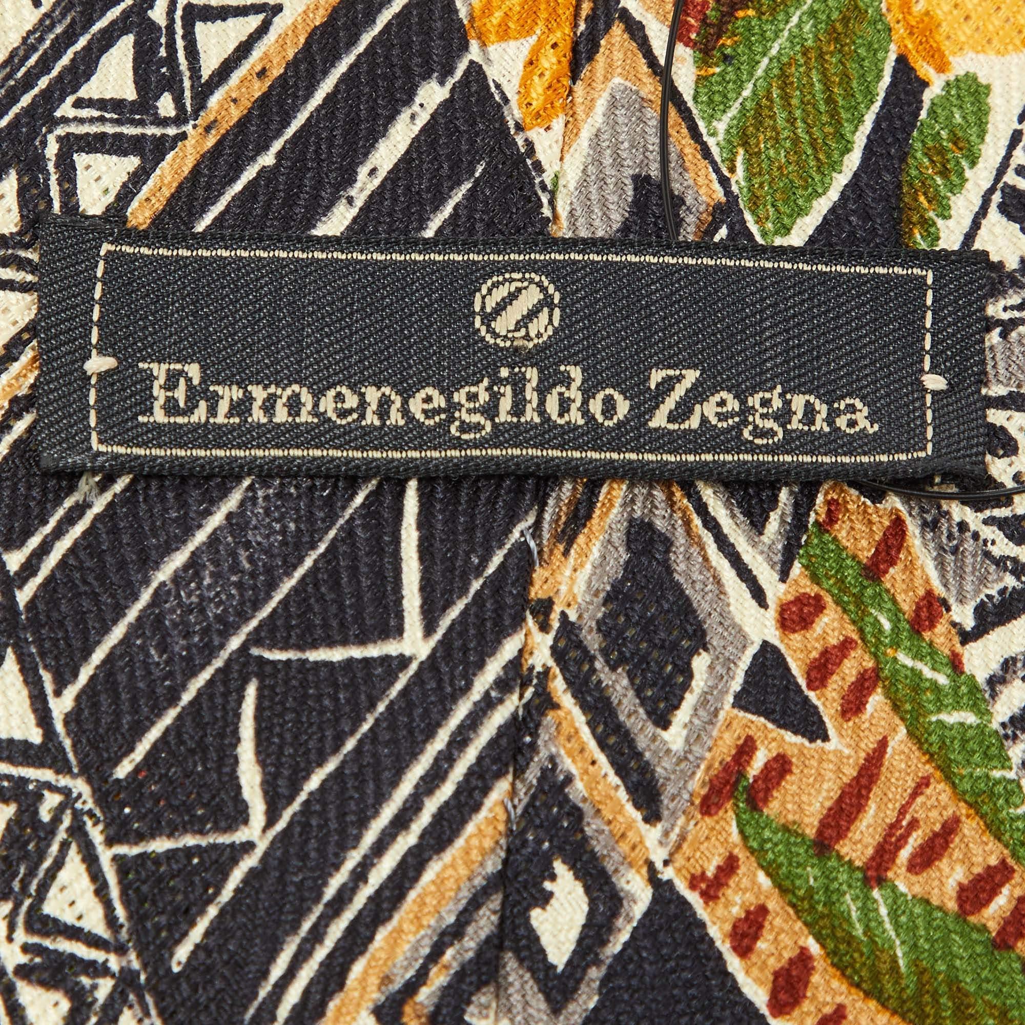 Marron Ermenegildo Zegna cravate traditionnelle vintage en soie noire à imprimé floral en vente