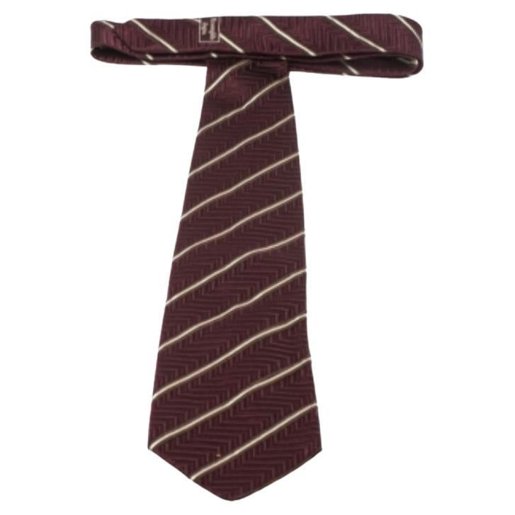 Ermenegildo Zegna Vintage Burgundy Chevron Patterned Jacquard Silk Tie in vendita