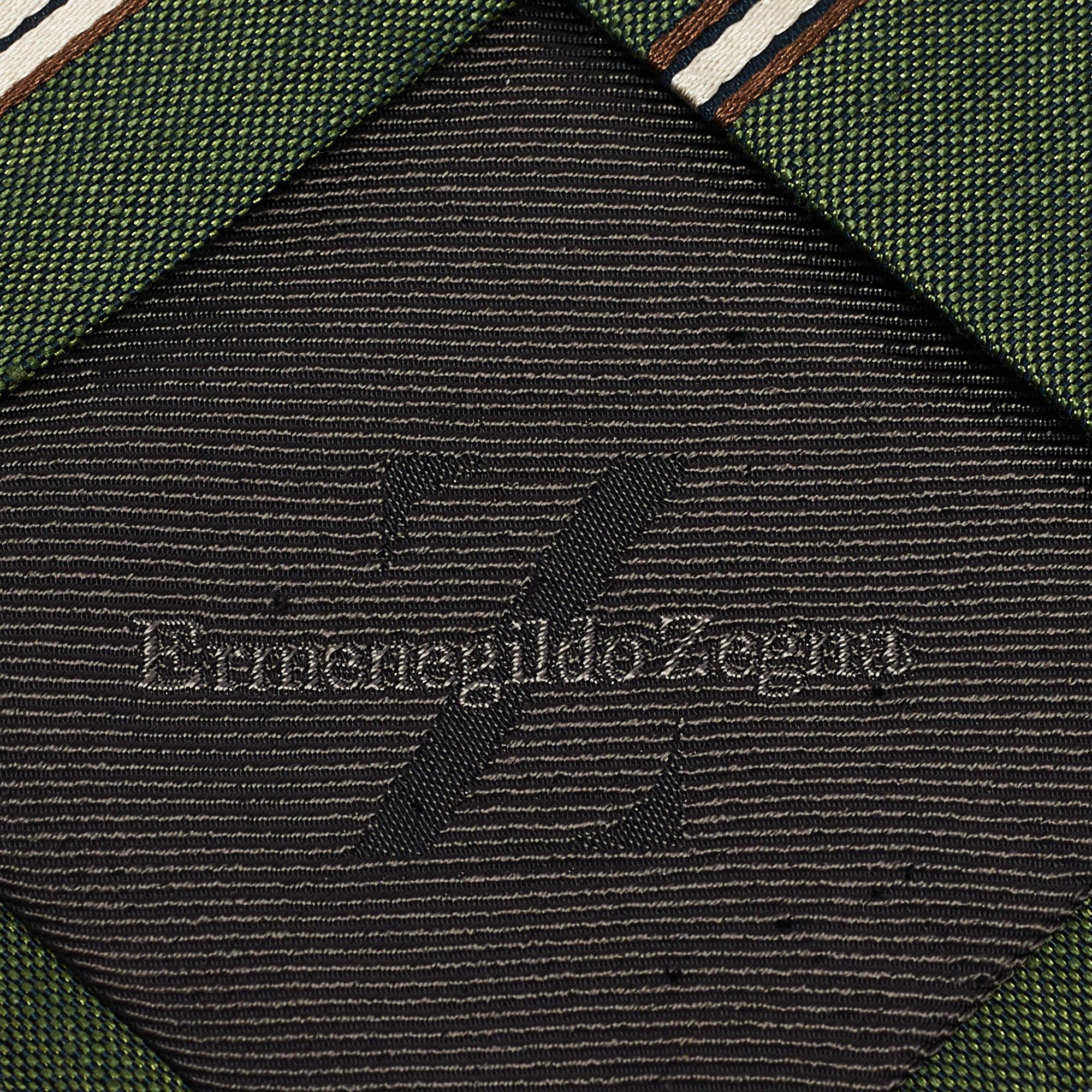 Nero Cravatta tradizionale Ermenegildo Zegna Greene & Greene Greene in lino e seta in vendita
