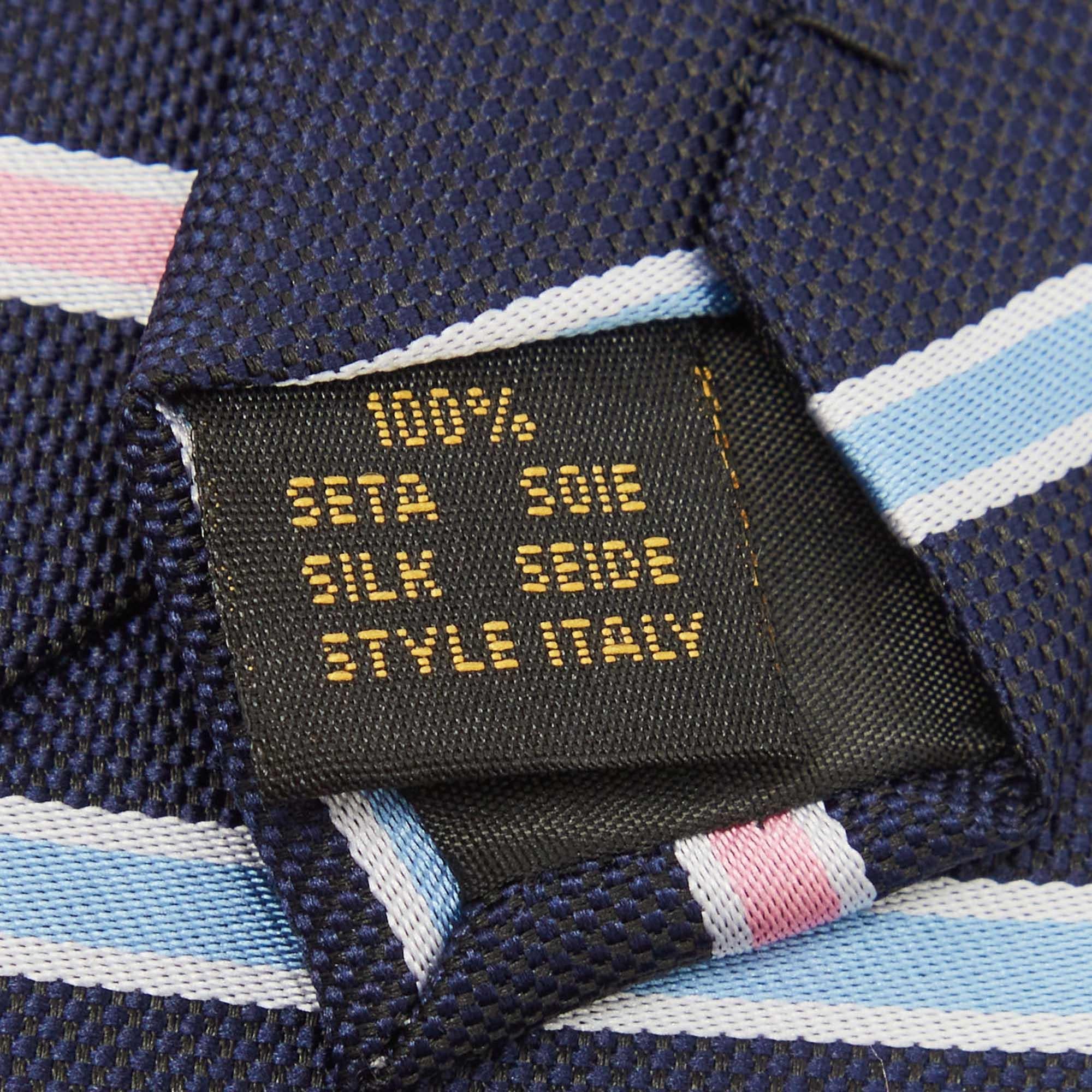 Cravatta tradizionale in seta a righe diagonali Ermenegildo Zegna Vintage blu navy In condizioni buone in vendita a Dubai, Al Qouz 2