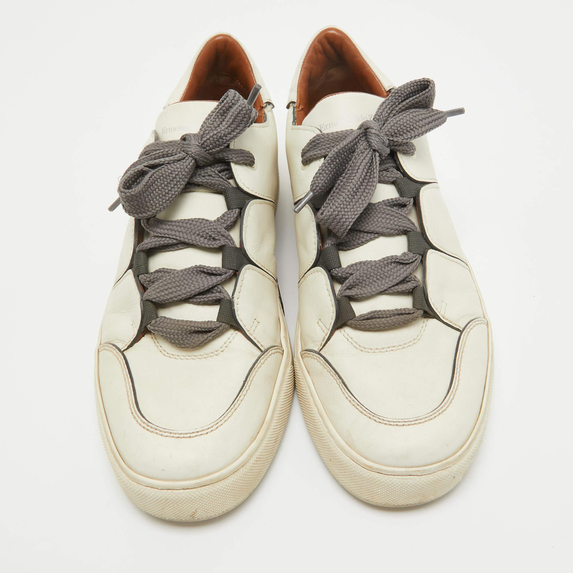 Ermenegildo Zegna Weiße Tiziano-Sneakers aus Leder mit Schn�ürung aus Leder Größe 41 im Zustand „Relativ gut“ in Dubai, Al Qouz 2