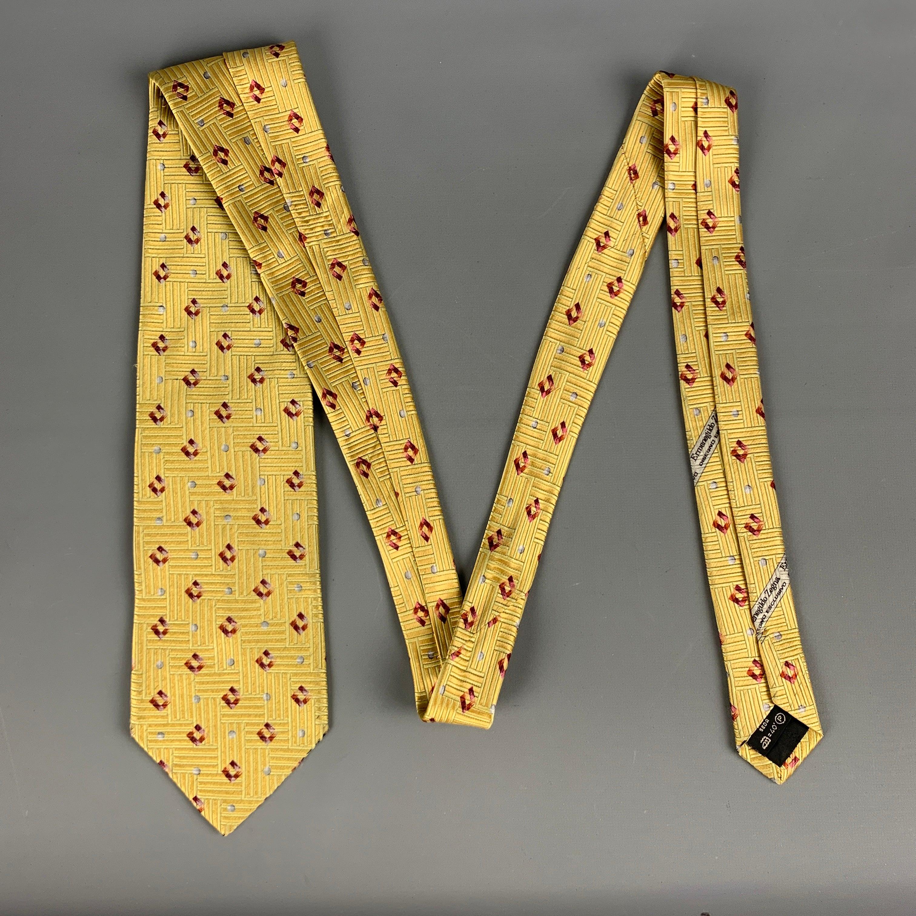 ERMENEGILDO ZEGNA Yellow Brown Rhombus Tie In Good Condition For Sale In San Francisco, CA