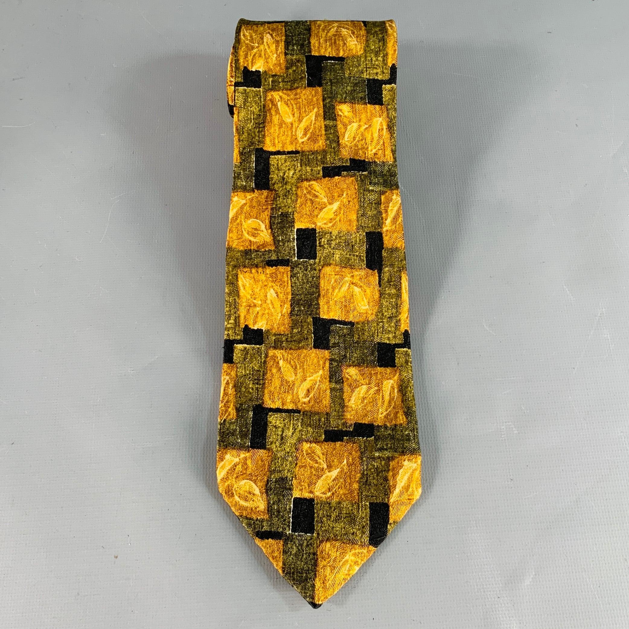 Marrone Cravatta in seta Ermenegildo Zegna Giallo Verde Quadri Foglie in vendita