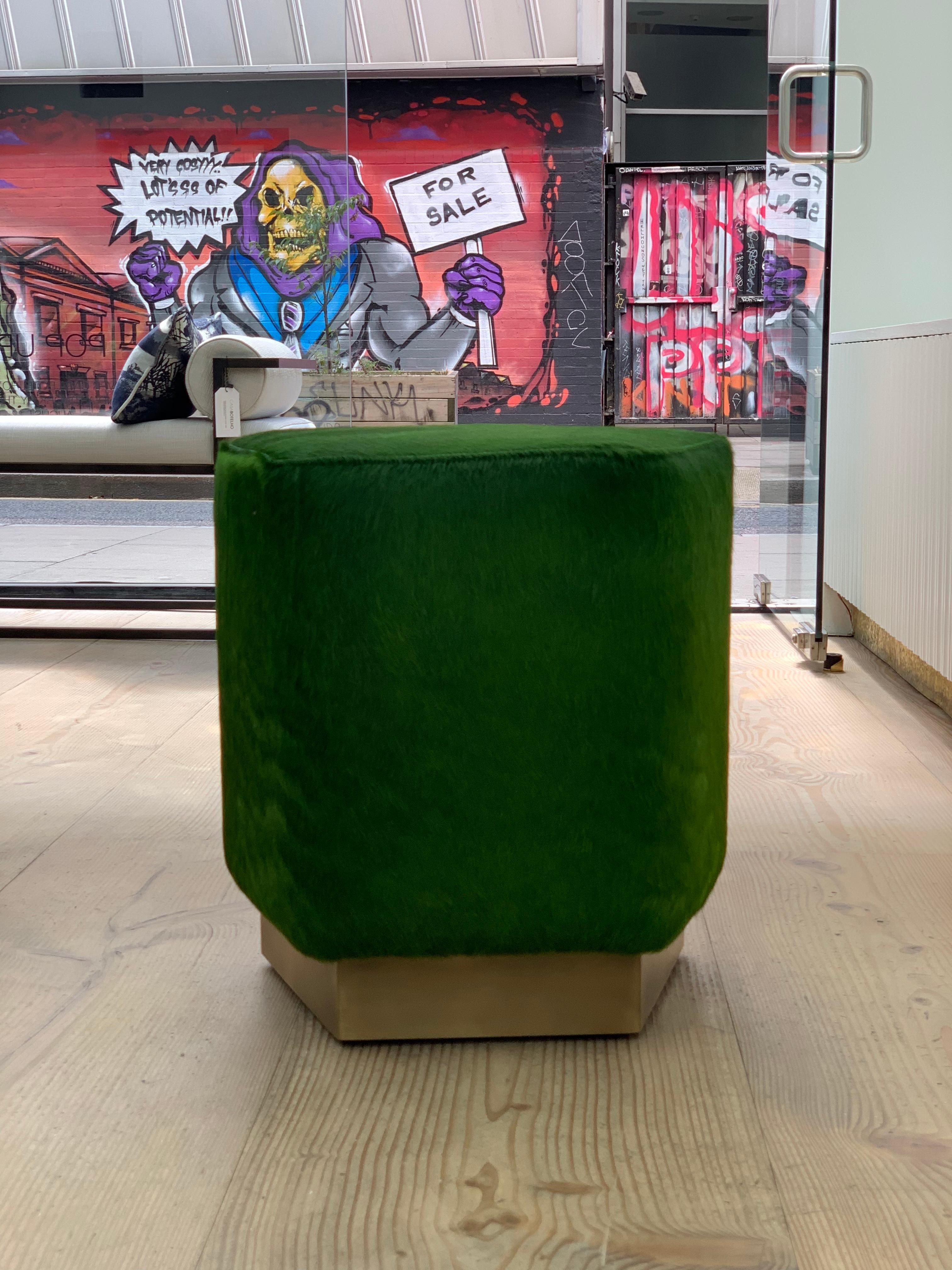 Ermes Pentagon Pouf Green Cowhide and Antique Brass Plinth In New Condition For Sale In London, GB