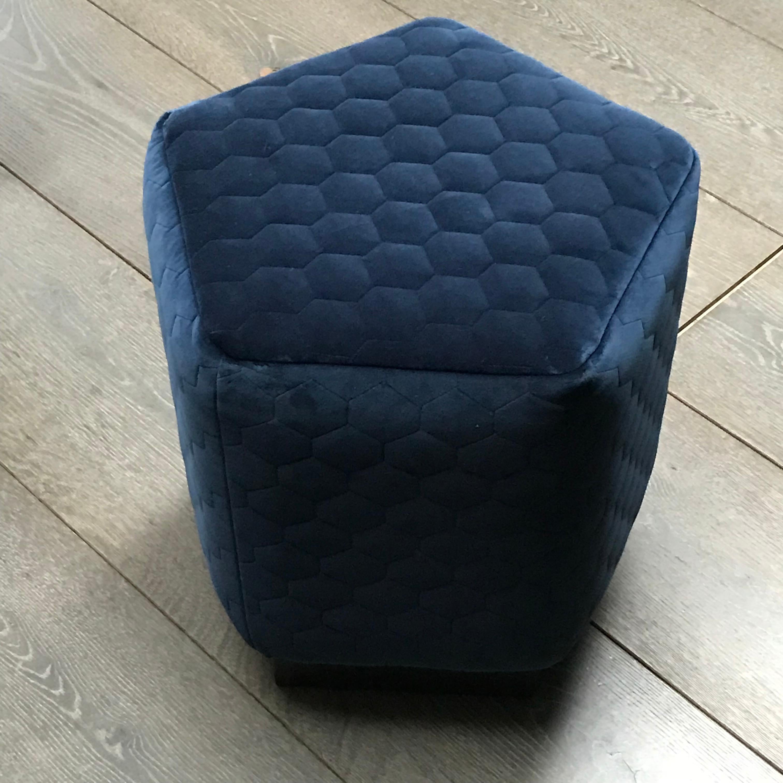 Art Deco Ermes Pentagon Pouf in Quilted Velvets and Brass or Steel Powder-Coated Plinth For Sale