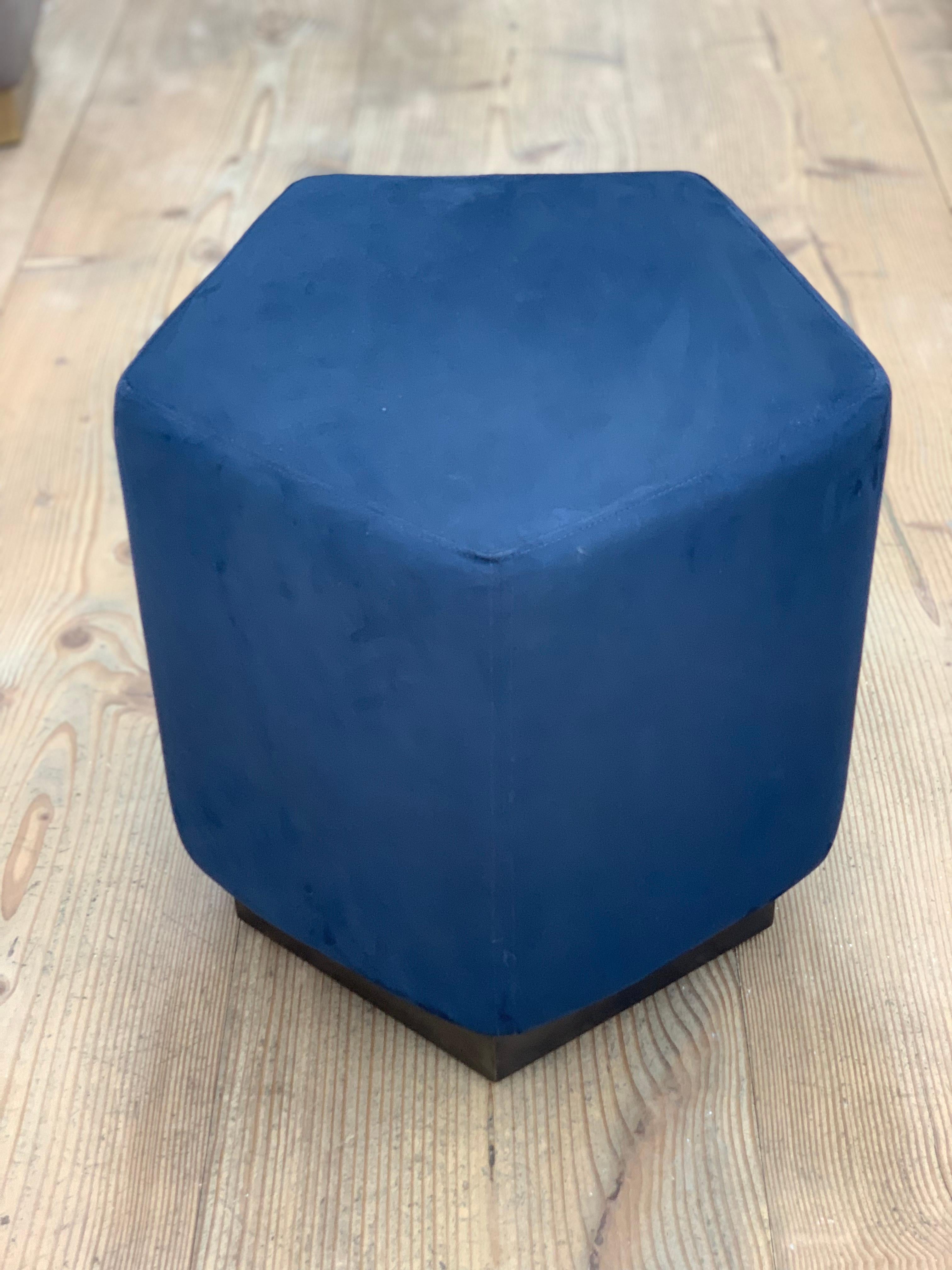Ermes Pentagon Pouf Navy Ultrasuede and Antique Brass Plinth In New Condition For Sale In London, GB