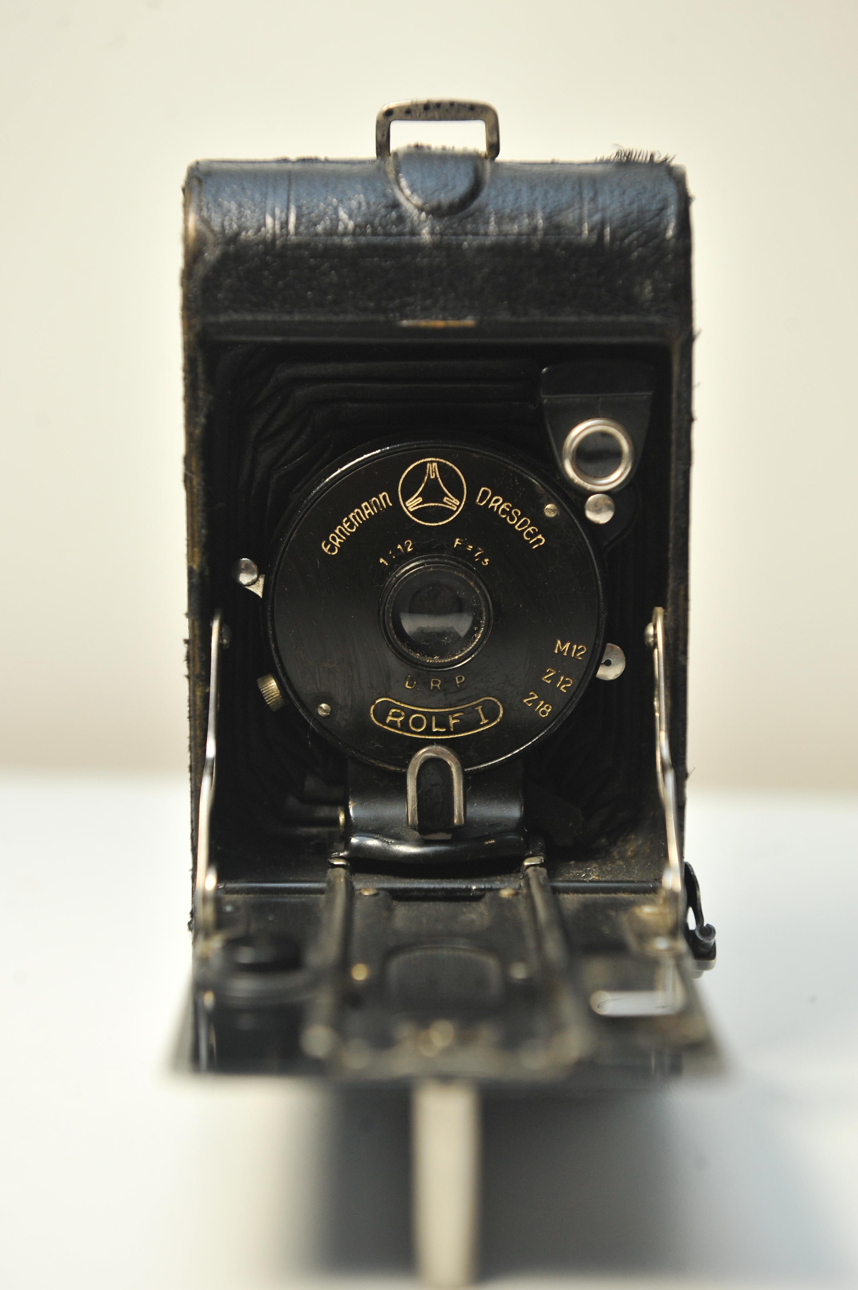 Art Deco Ernemann ROLF II Folding 127 Rollfilm Camera With 75mm F12 Rapid Rectilinear For Sale