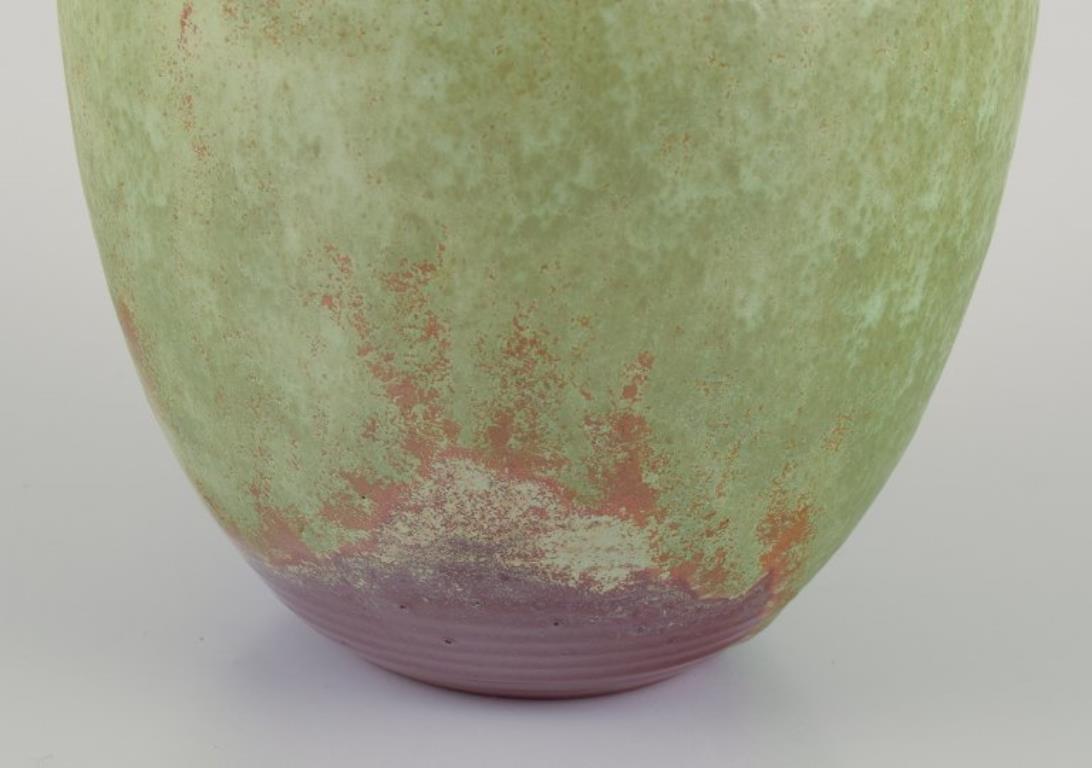 Milieu du XXe siècle Ernenwein Marmoutier, céramiste français, Alsace, France Vase en céramique unique en vente