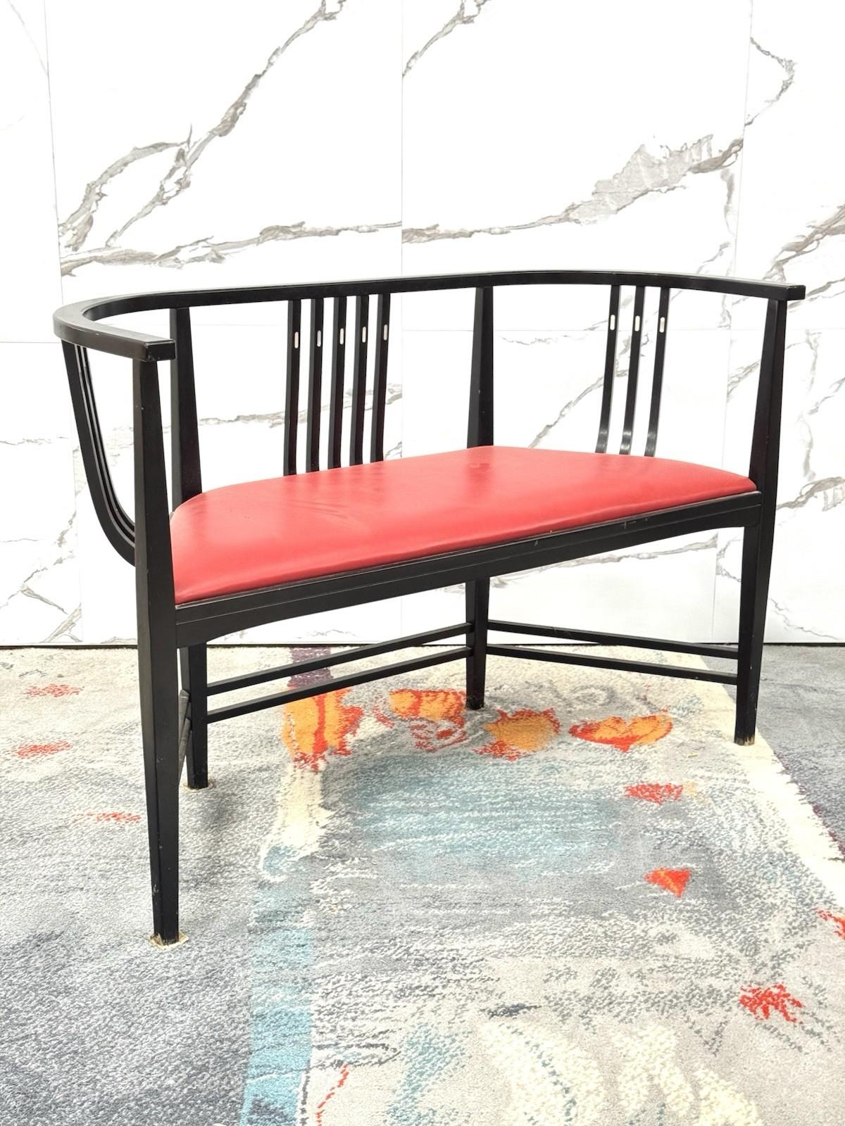 Italian Ernest Archibald Taylor divanetto post moderno anni 80 en vente