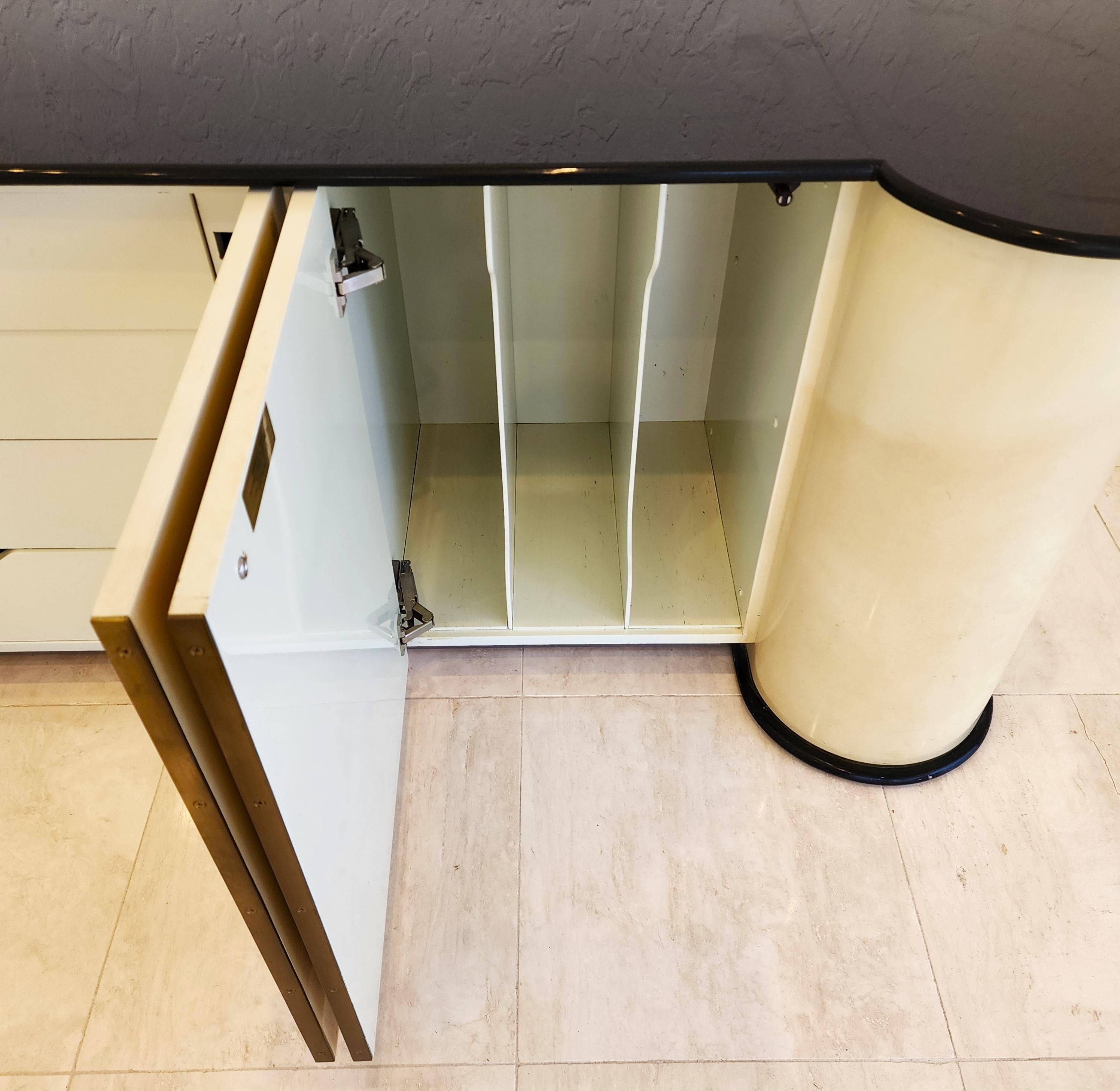 Credenza in pelle di capra Ernest C. Masi Stile Karl Springer in vendita 10