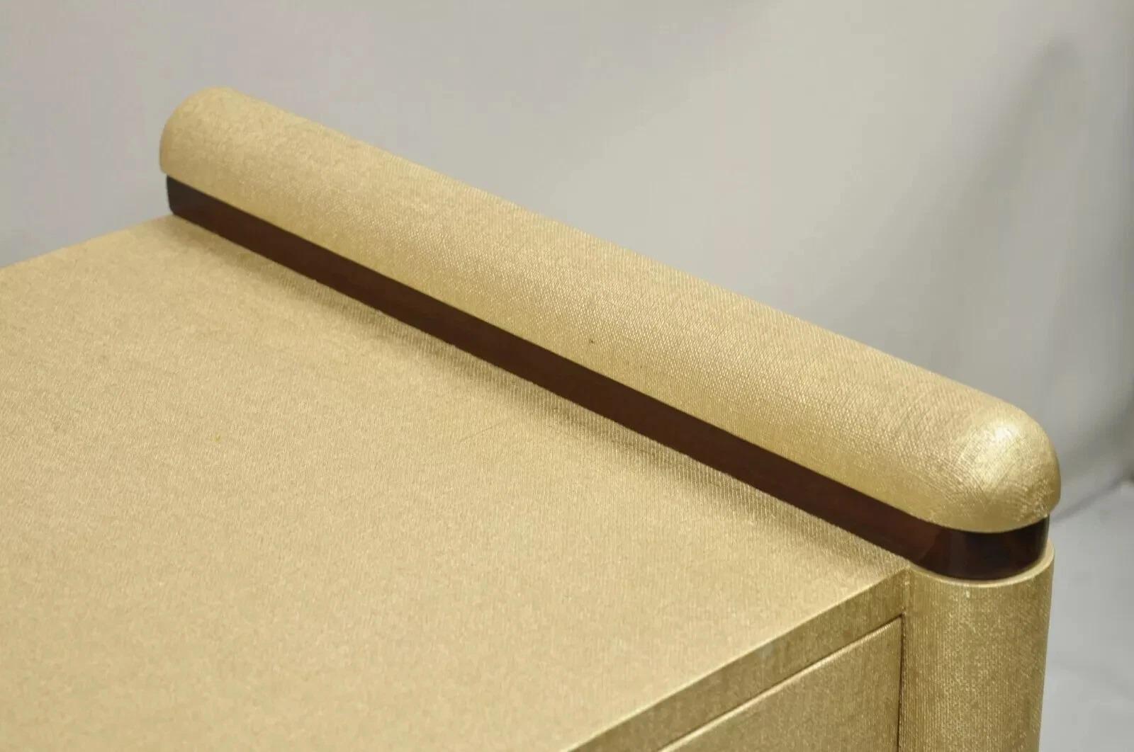 Ernest C Masi table de chevet de style Art Déco en raphia doré en vente 4
