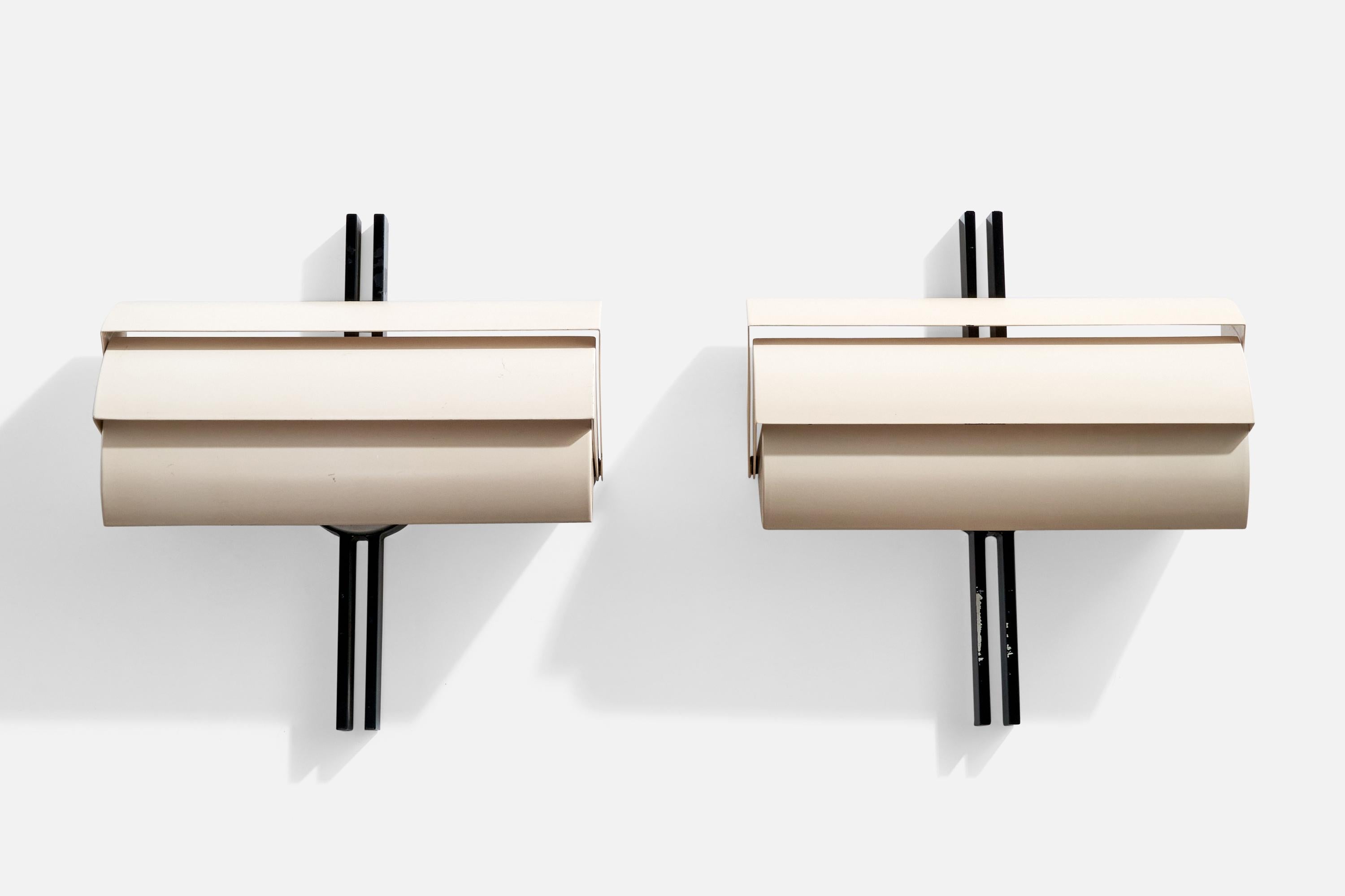 A pair of white and black-lacquered wall lights designed by Ernest Gismondi and produced by Artemide, Italy, c. 1980s.

A metal wall light pair designed and produced by an Italian Designer, Italy, 1960s. Dimensions of Back Plate (inches) : 4.1 x 4.1