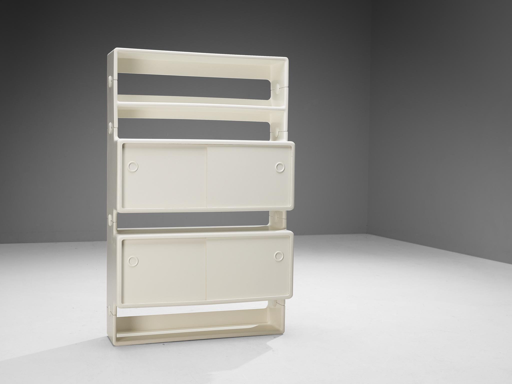 Ernest H. Igl for Wilhelm Werndl Cabinet in White Fiberglass  In Good Condition For Sale In Waalwijk, NL