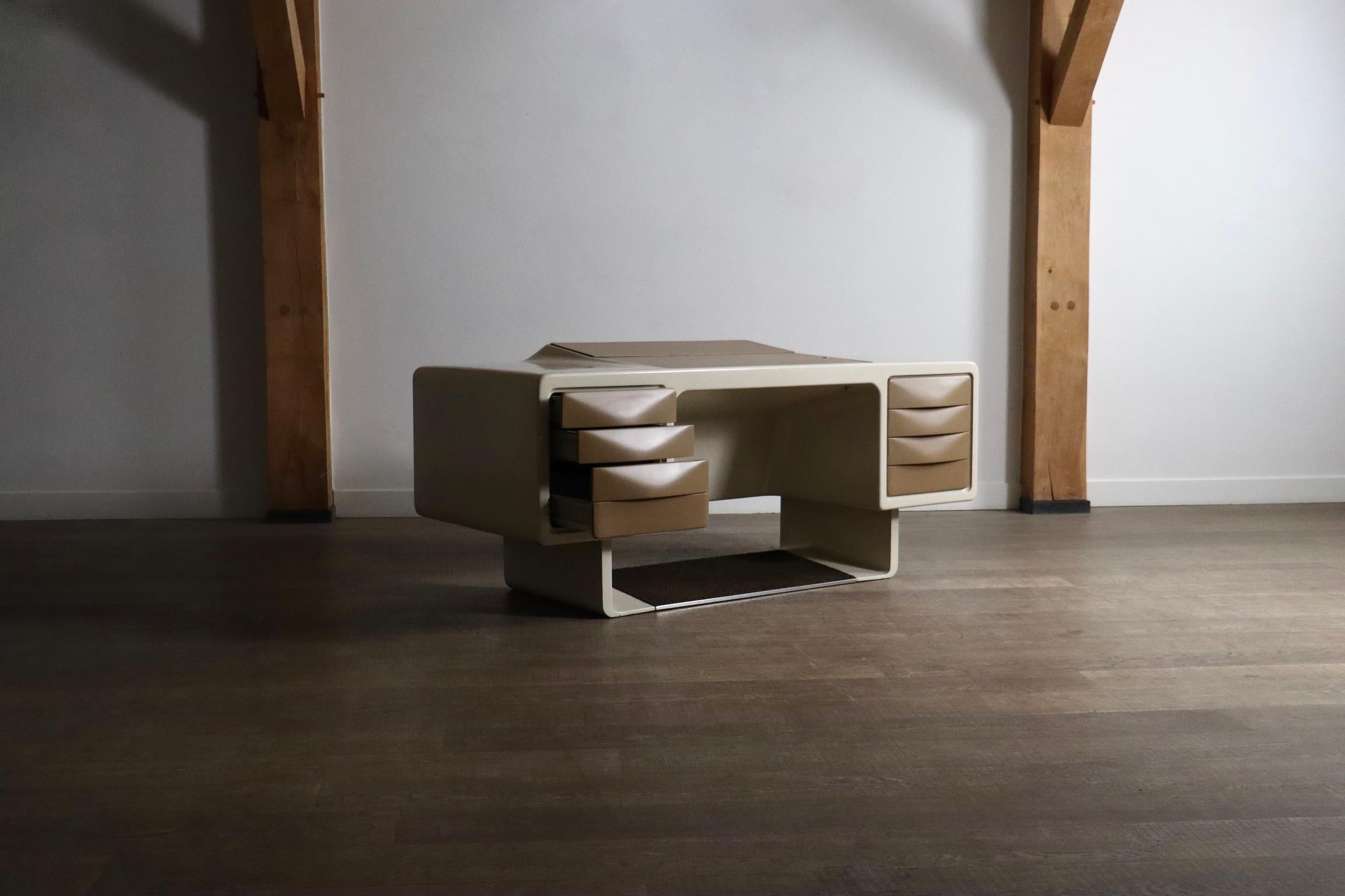 Ernest Igl For Wilhelm Werndl Directors Desk, Germany 1970s In condizioni buone in vendita a ABCOUDE, UT