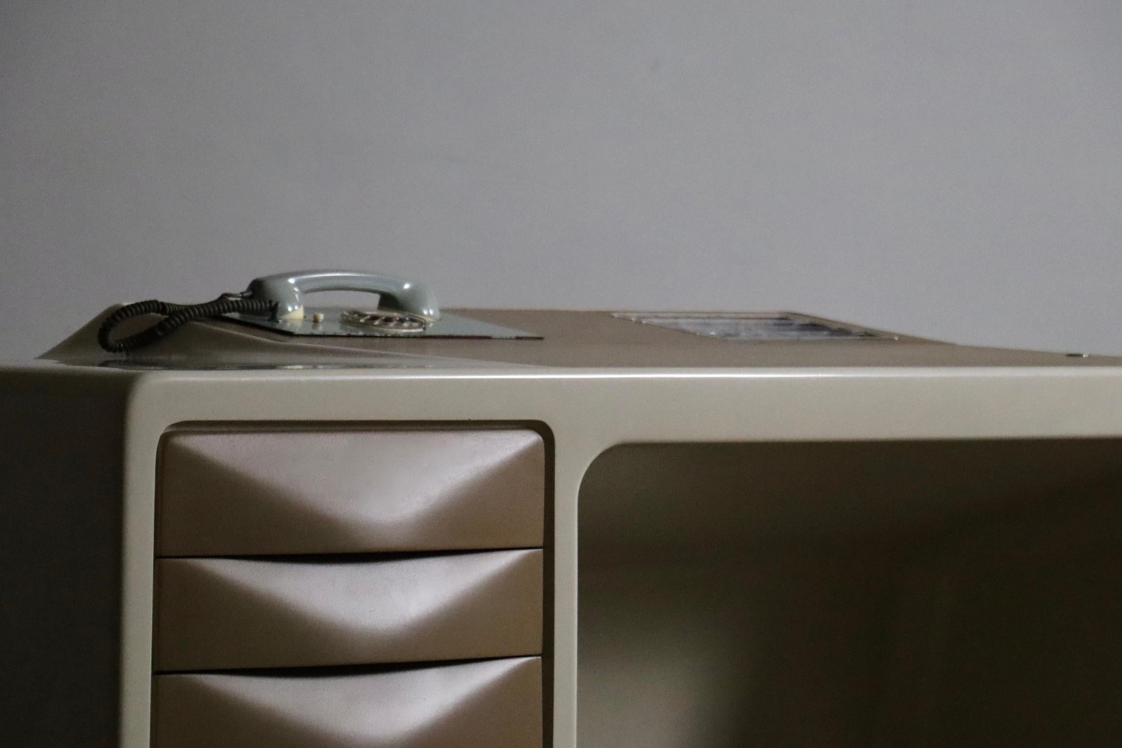 Metà XX secolo Ernest Igl For Wilhelm Werndl Directors Desk, Germany 1970s in vendita