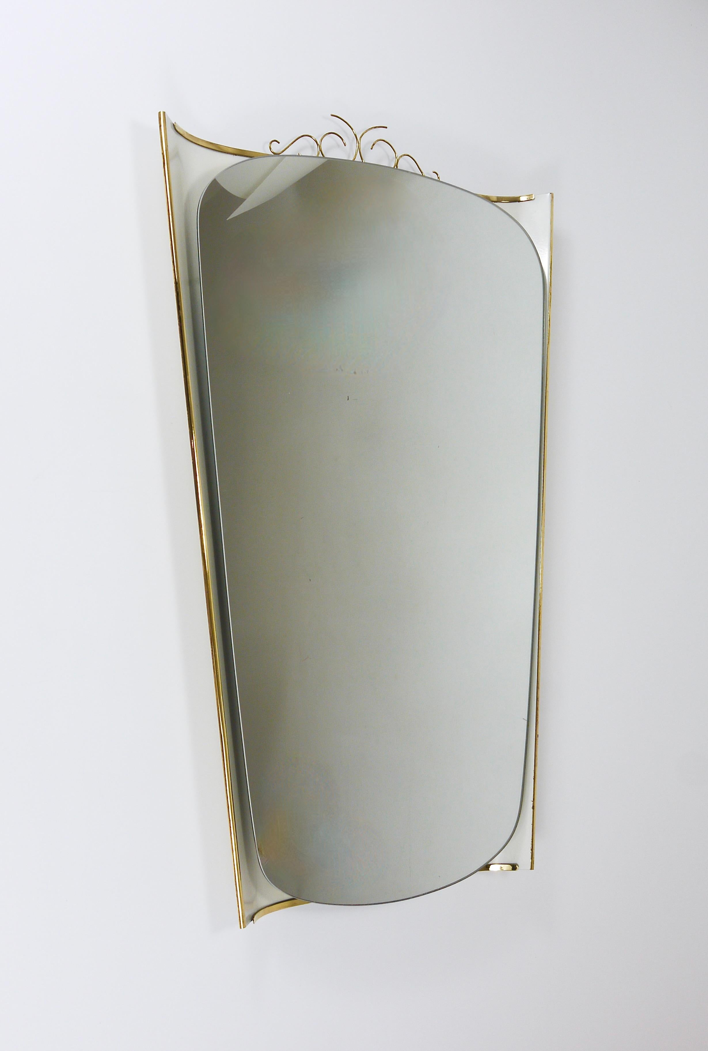 Espejo de pared Ernest Igl iluminado de mediados de siglo con corona de latón, de Hillebrand en venta 4
