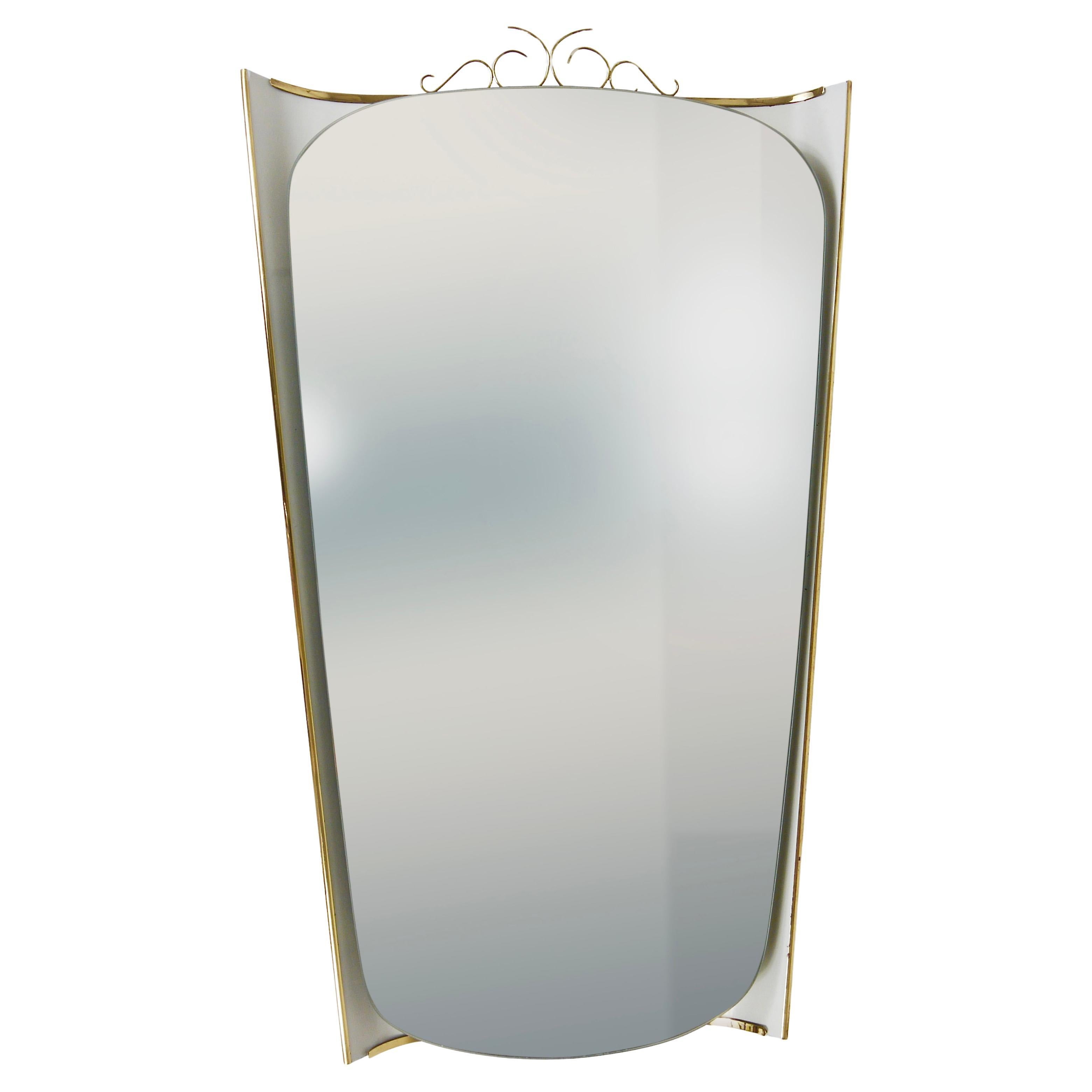 Espejo de pared Ernest Igl iluminado de mediados de siglo con corona de latón, de Hillebrand en venta