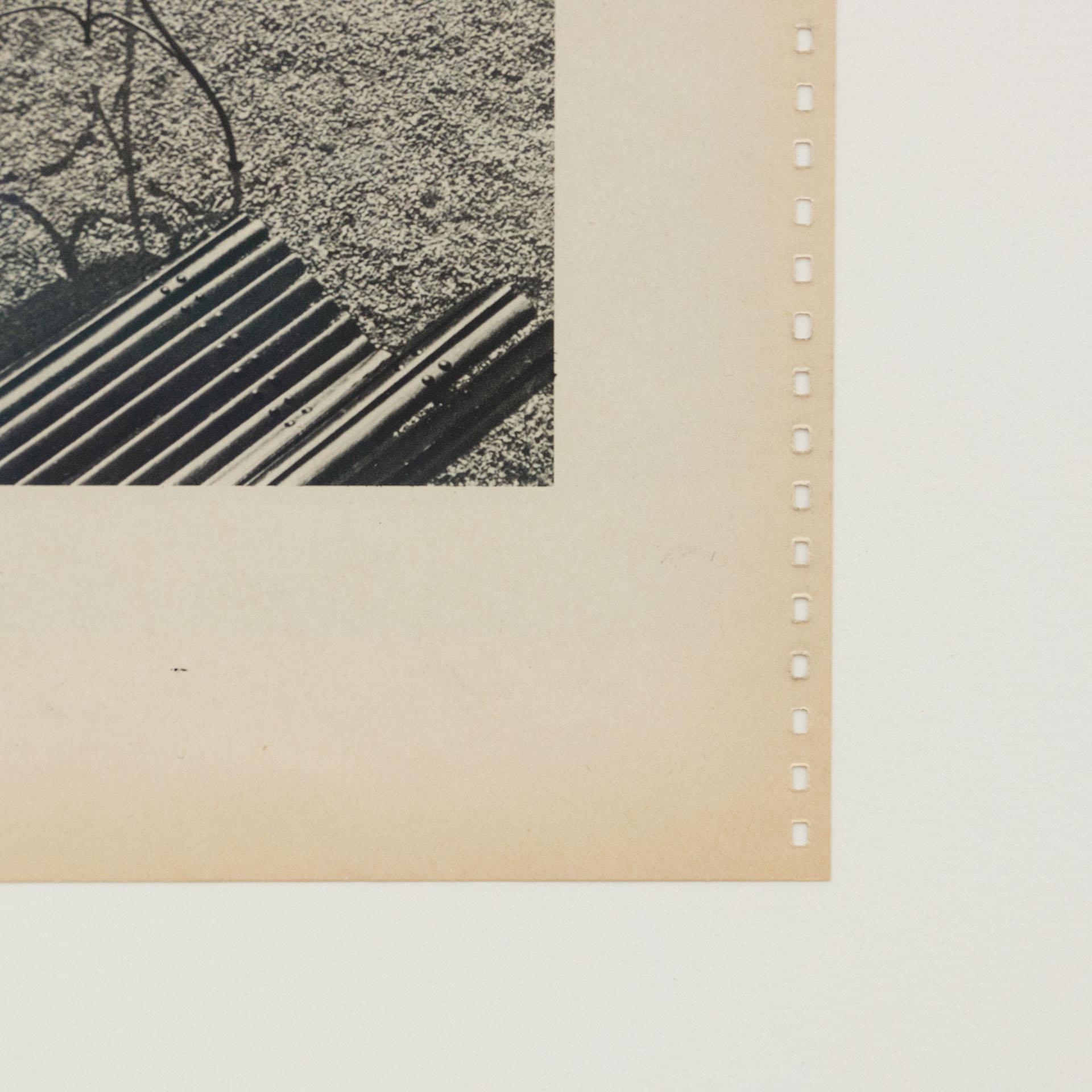 Ernest Koehli „Picnic Tables“ Vintage-Fotogravur, um 1947 im Angebot 4